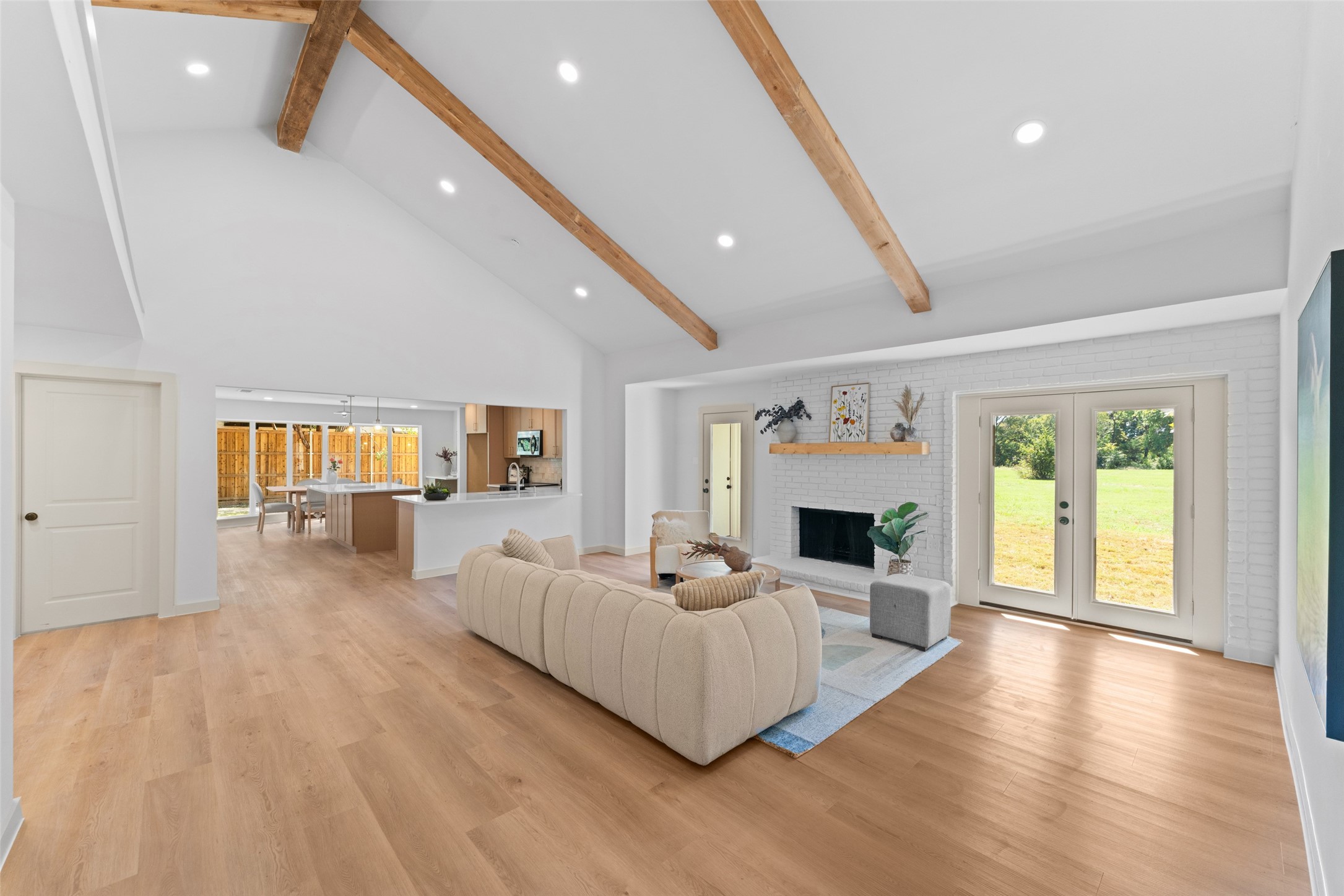 356 Willow Wood Street