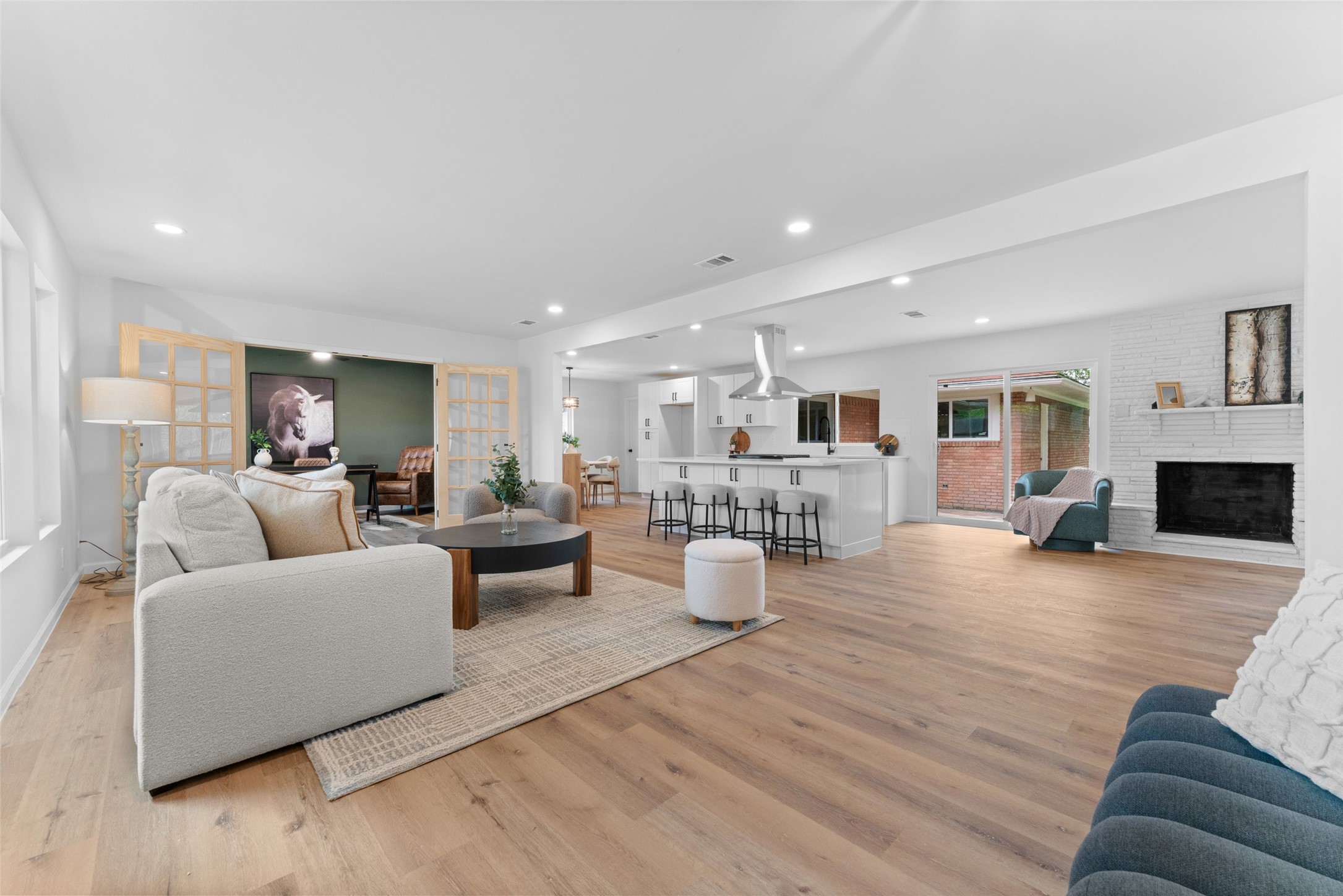 729 Town Creek Drive