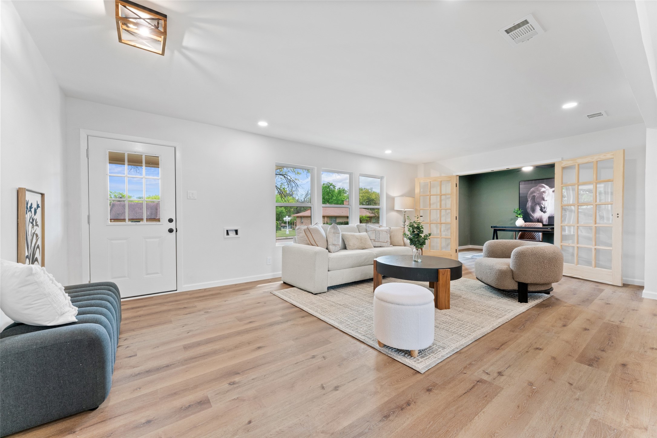 729 Town Creek Drive