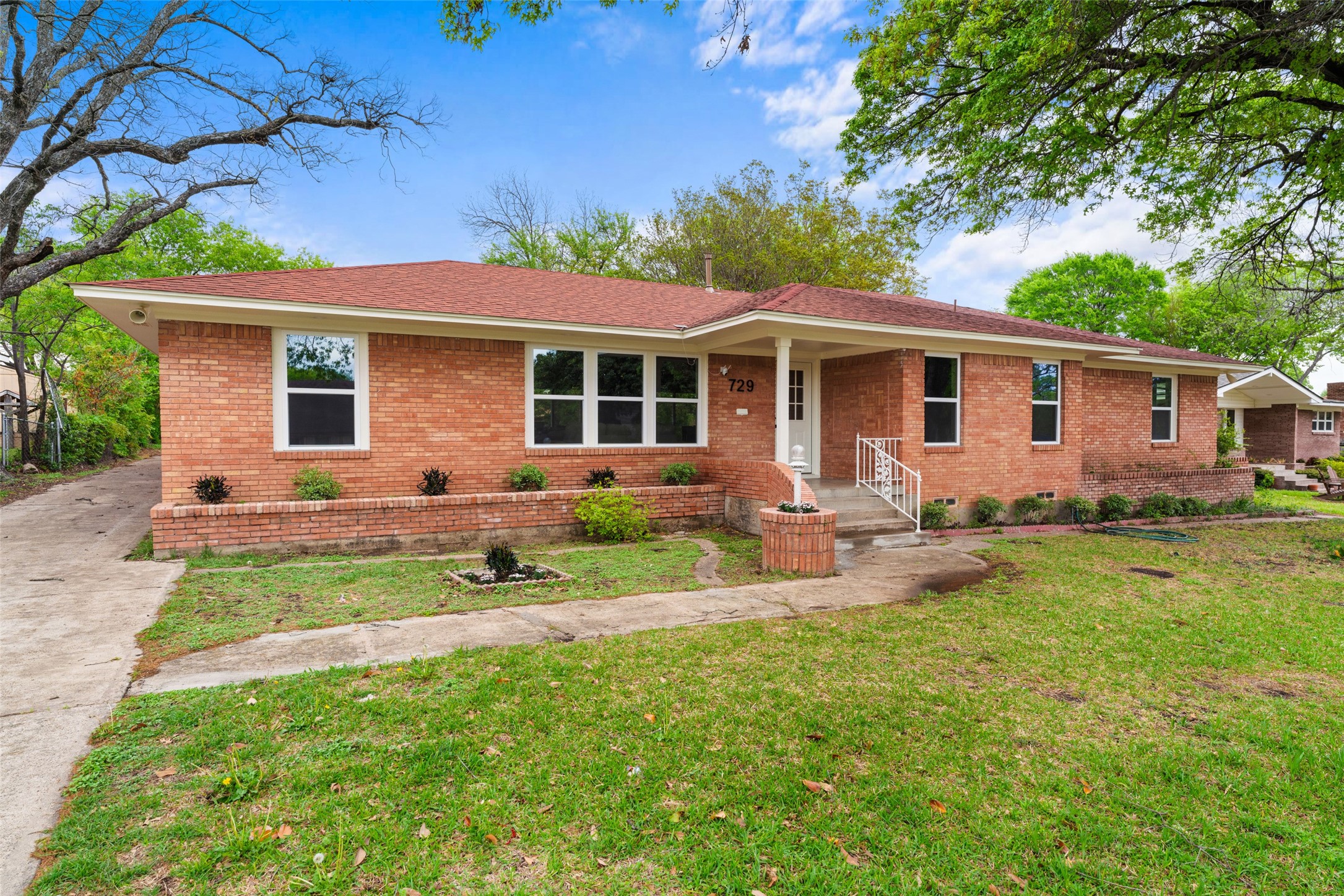 729 Town Creek Drive