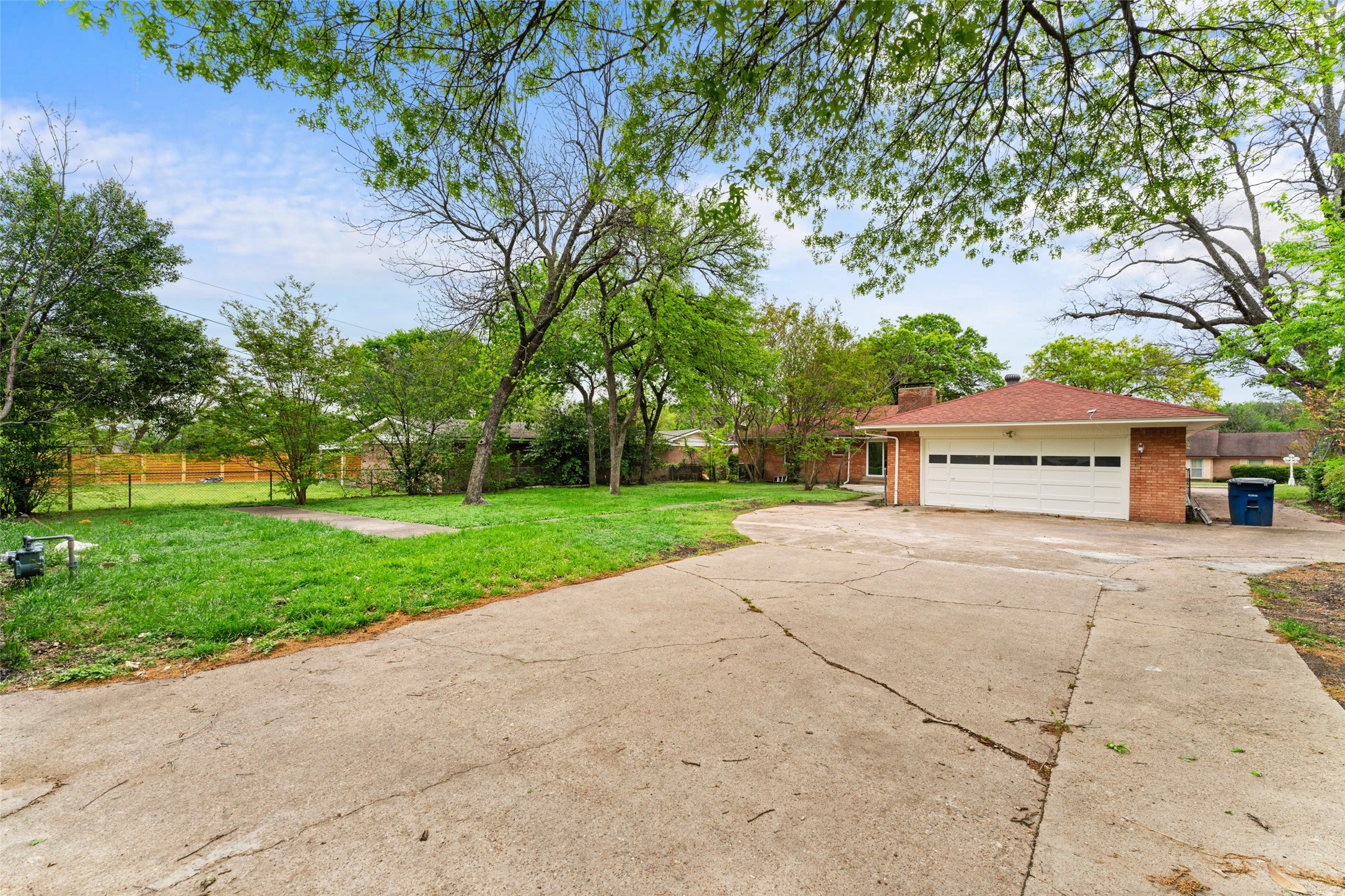 729 Town Creek Drive