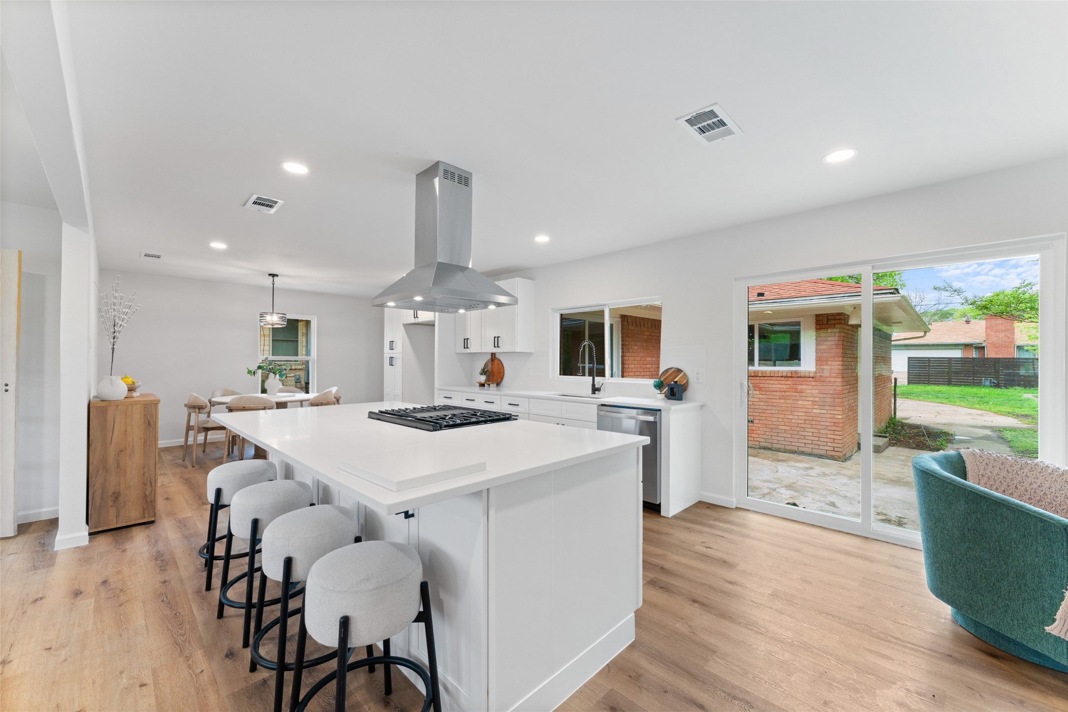 729 Town Creek Drive