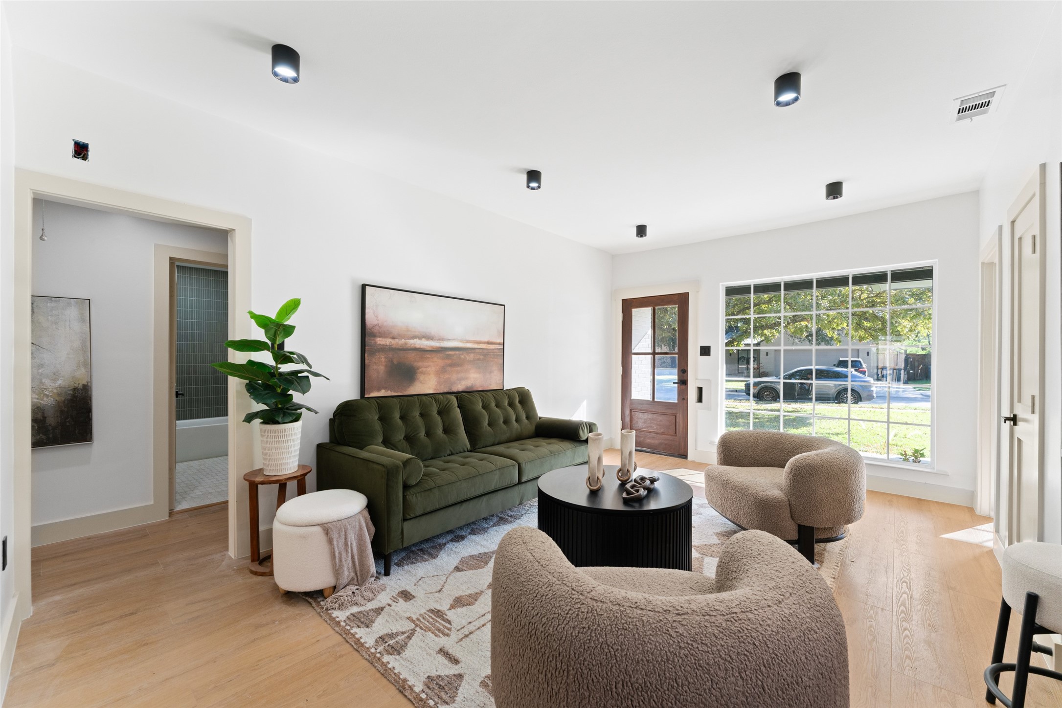 6431 Dunstan Lane