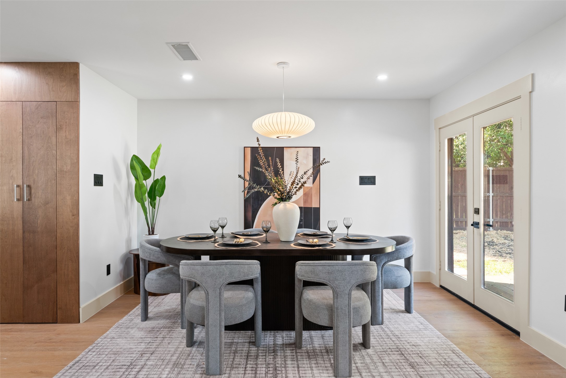 6431 Dunstan Lane