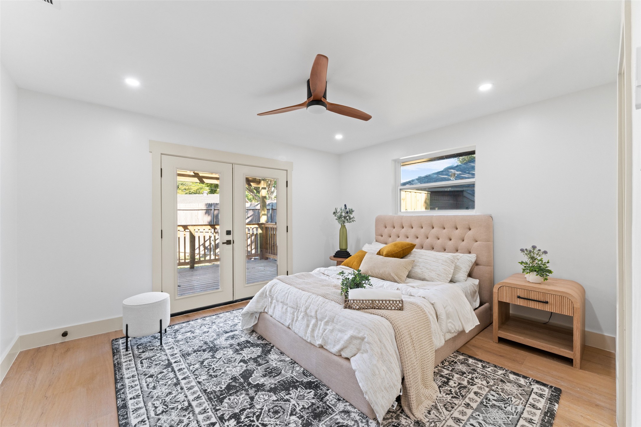 6431 Dunstan Lane