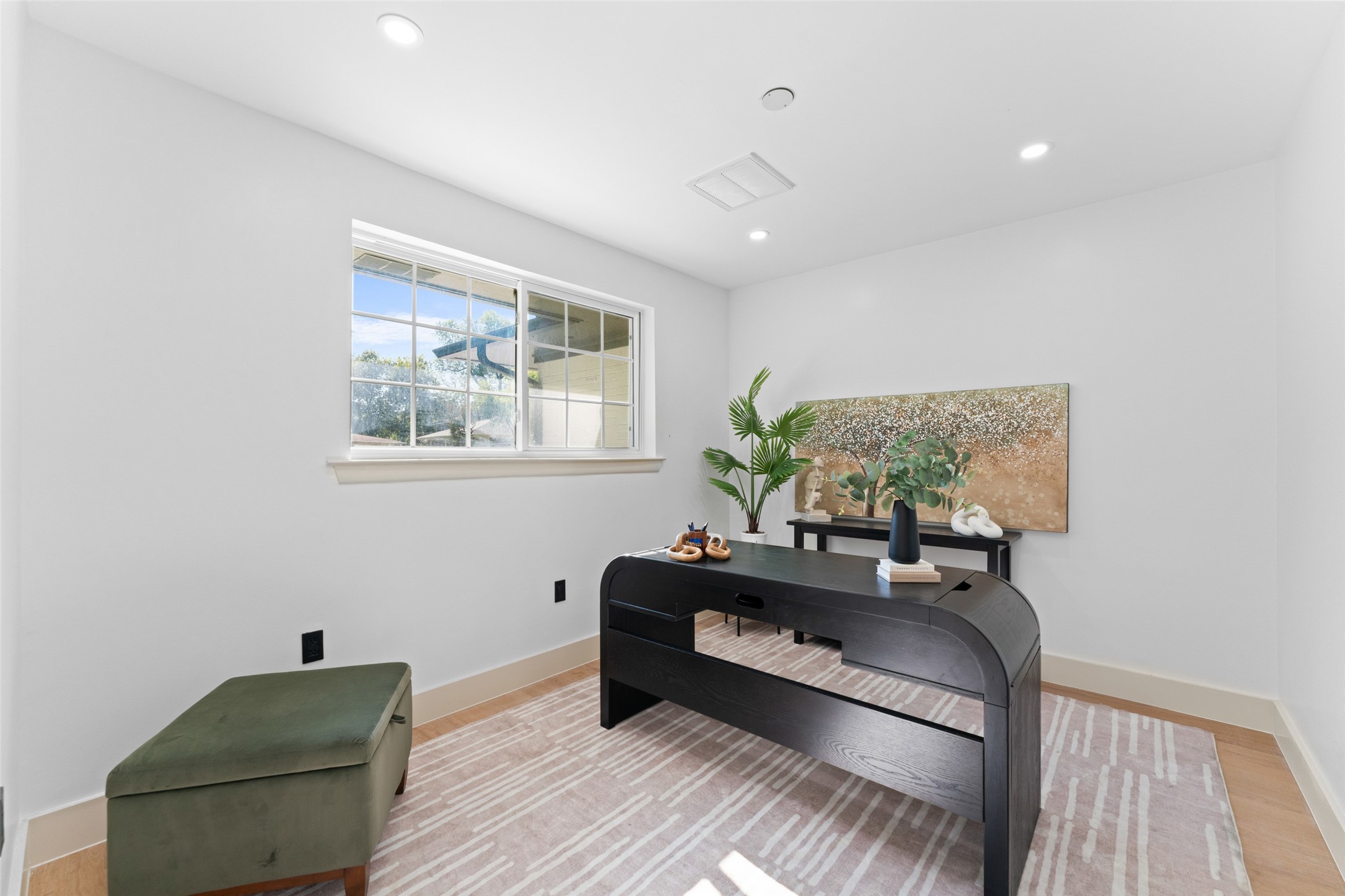 6431 Dunstan Lane