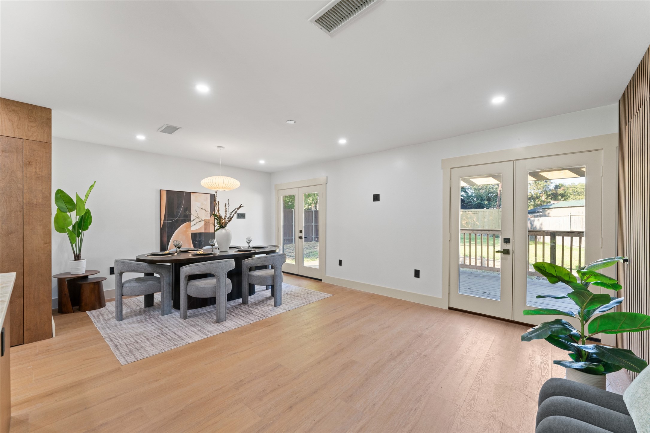 6431 Dunstan Lane