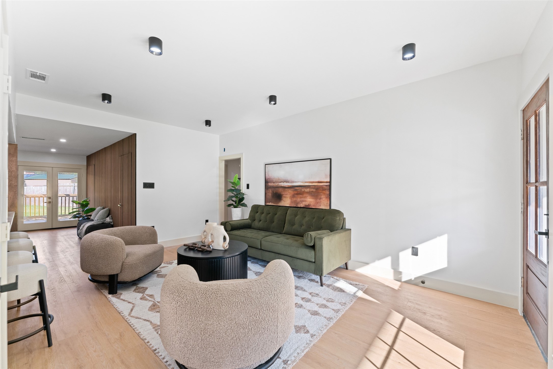 6431 Dunstan Lane
