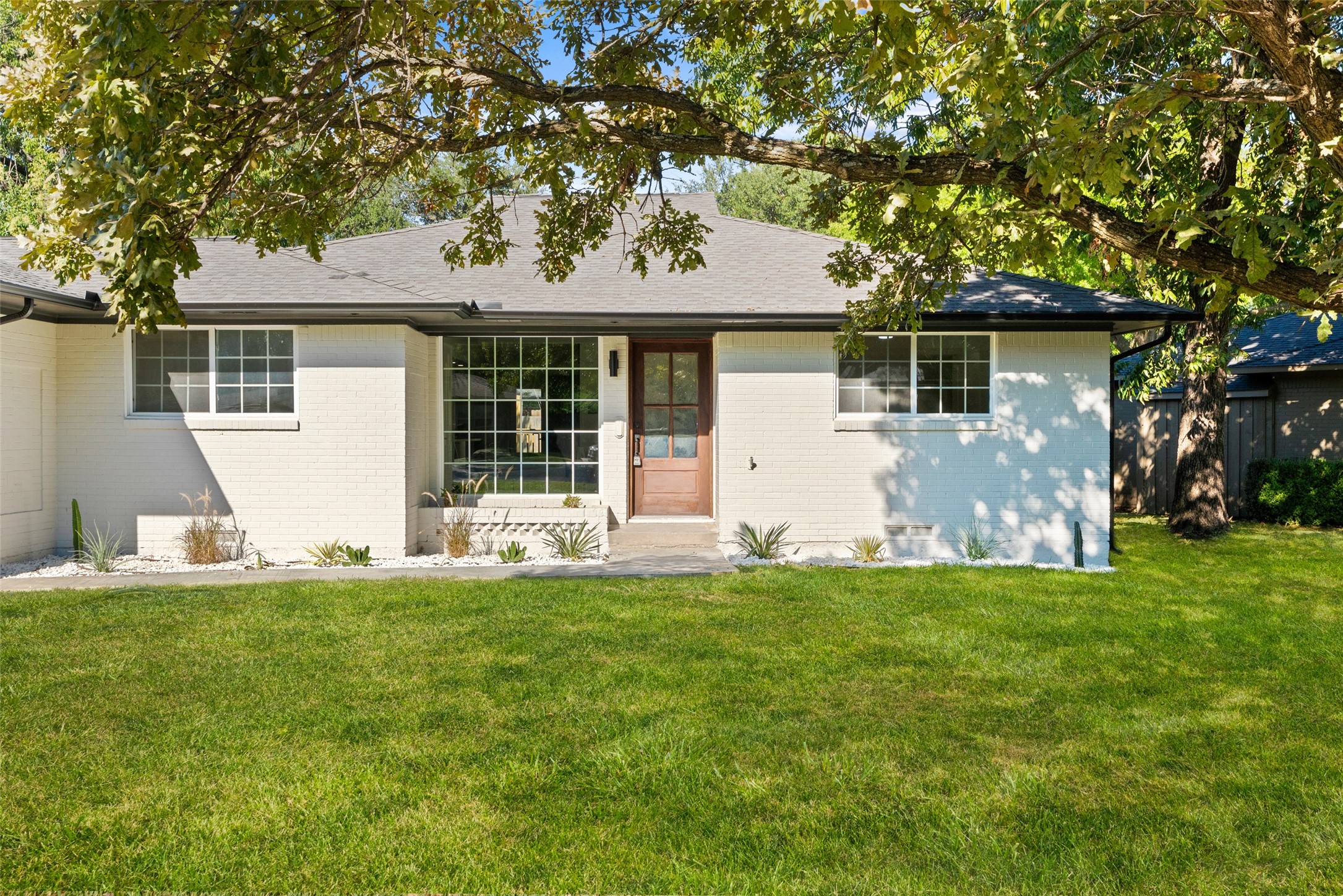 6431 Dunstan Lane