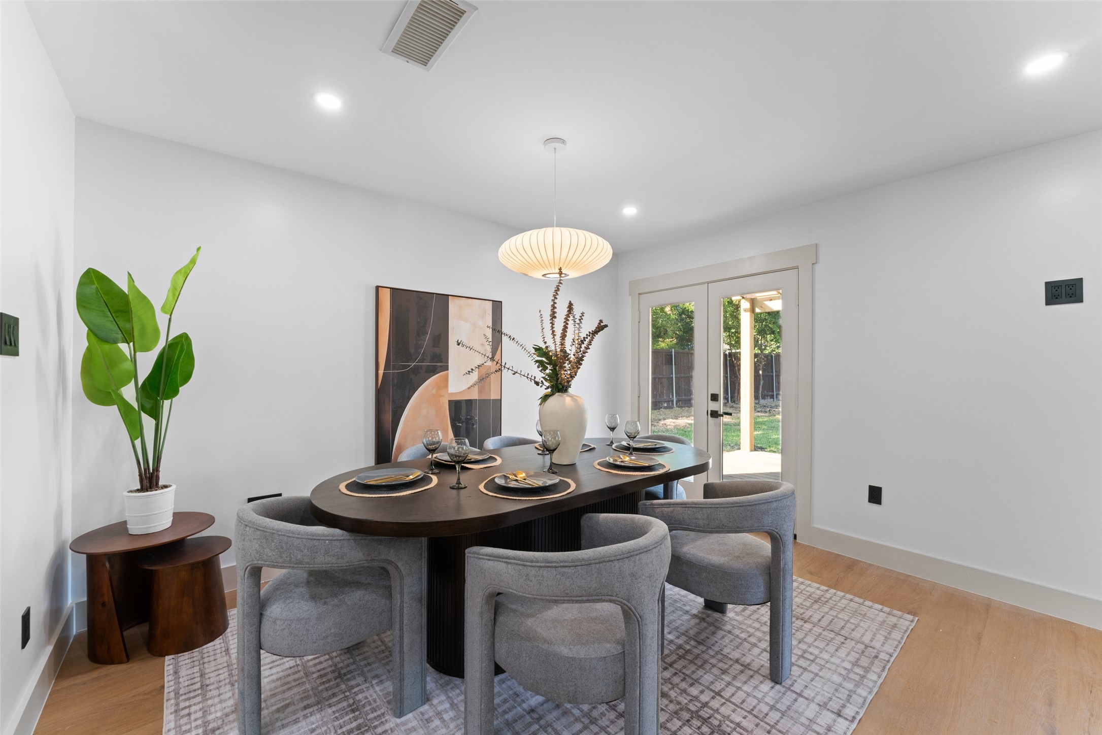 6431 Dunstan Lane