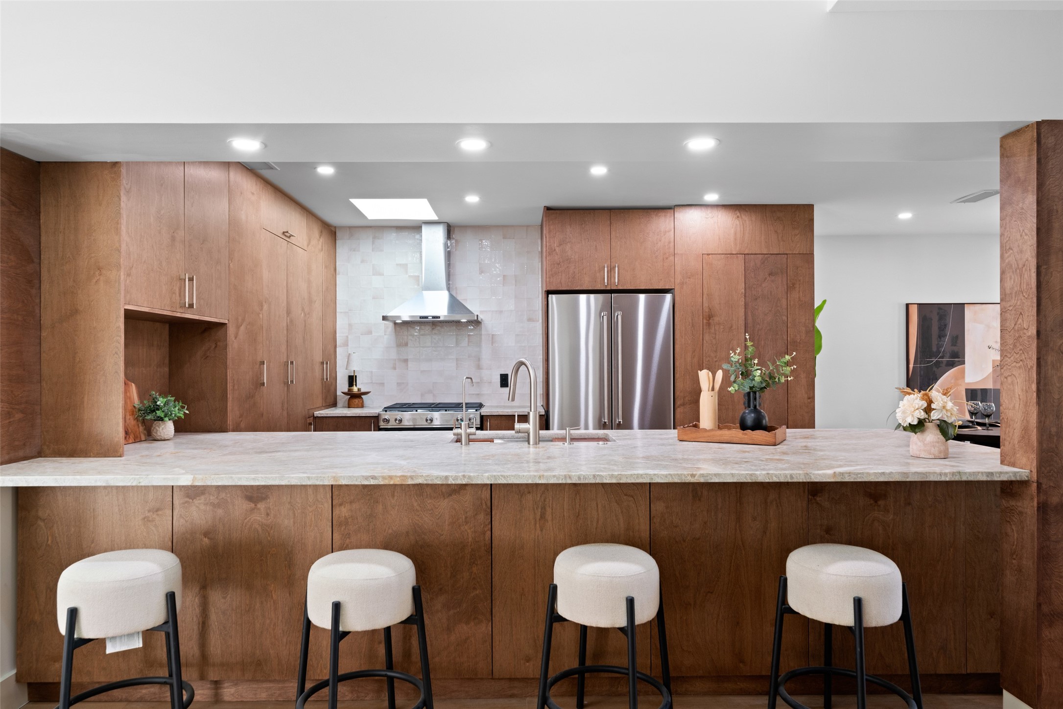 6431 Dunstan Lane