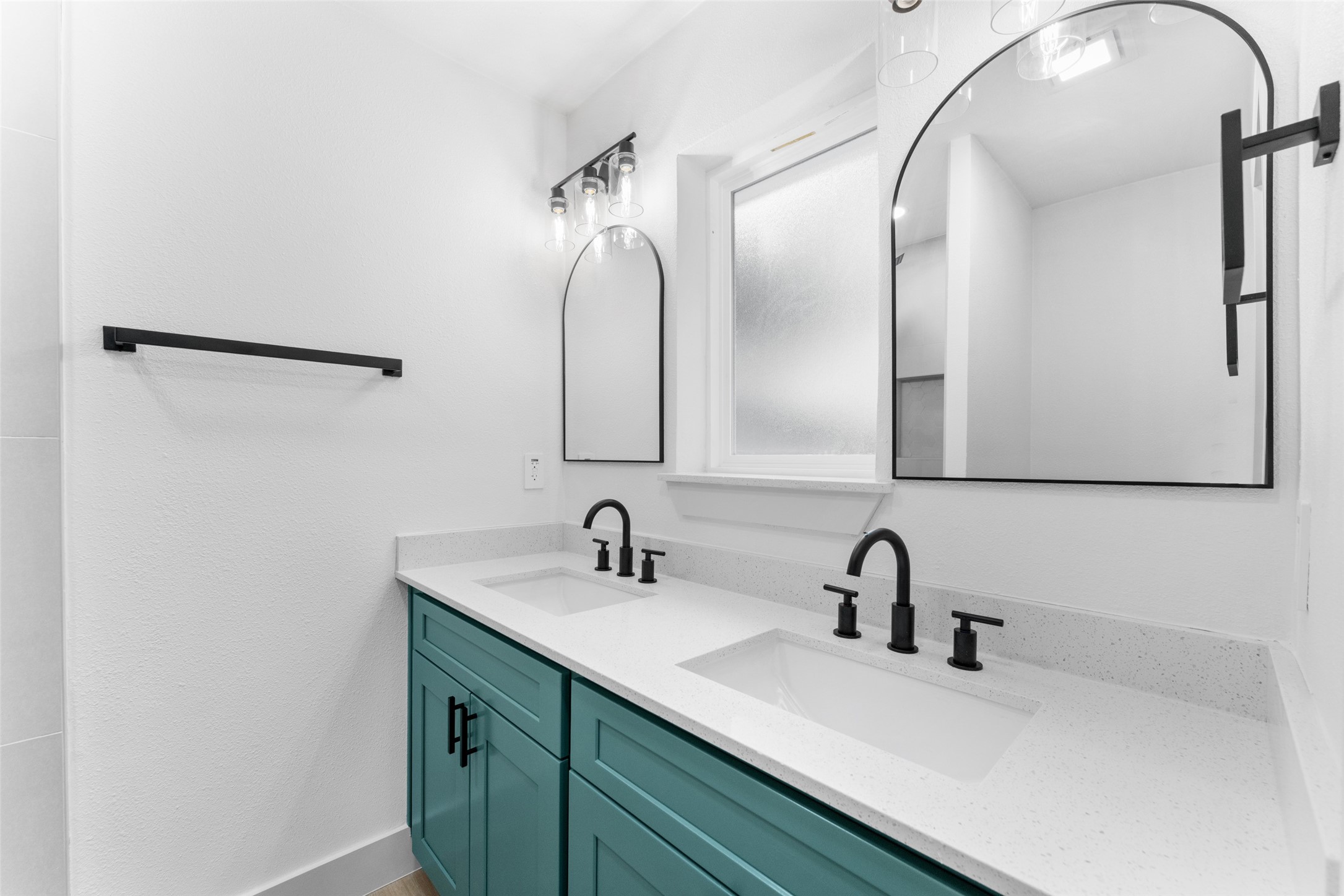 3818 Dartmouth Street