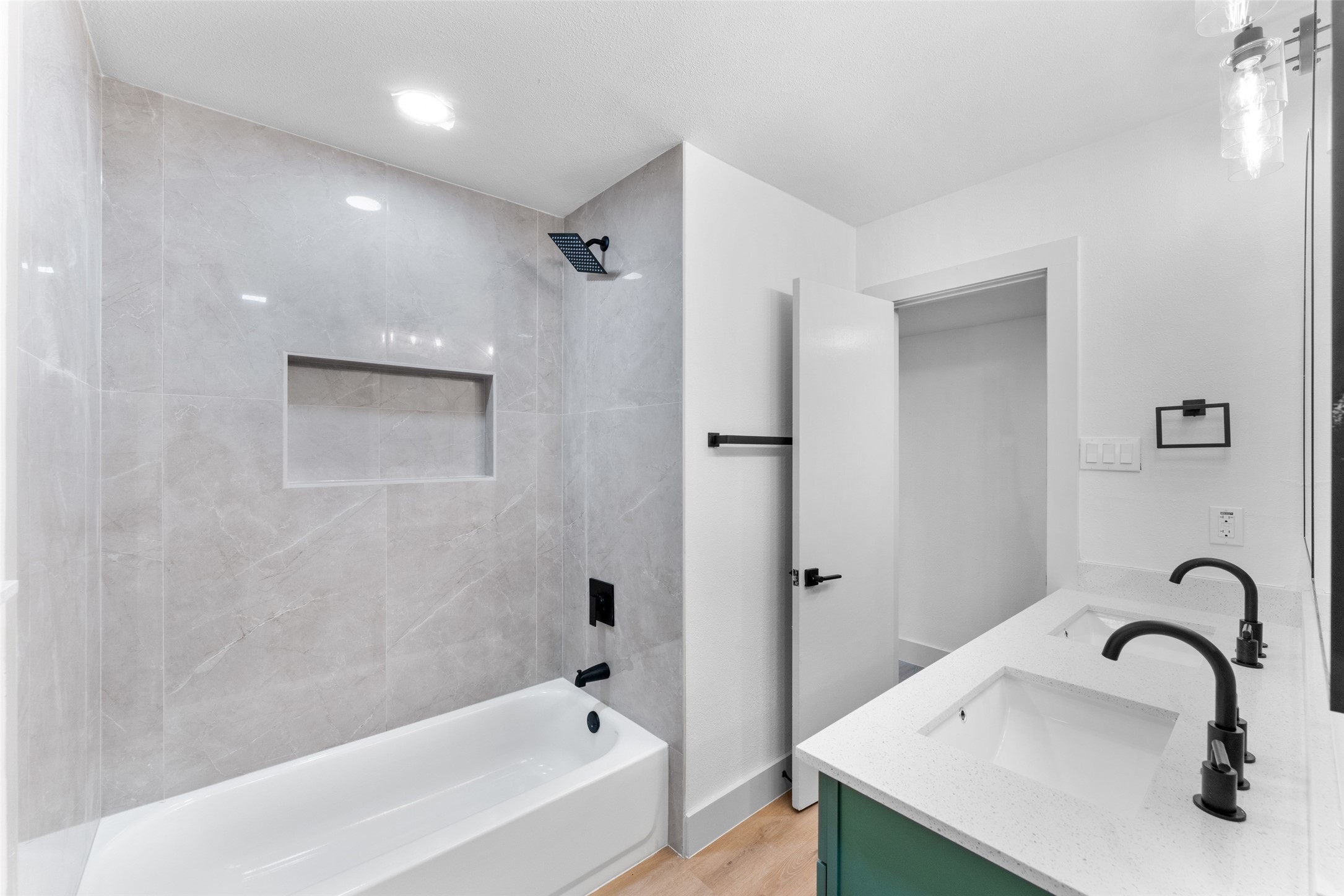 3818 Dartmouth Street