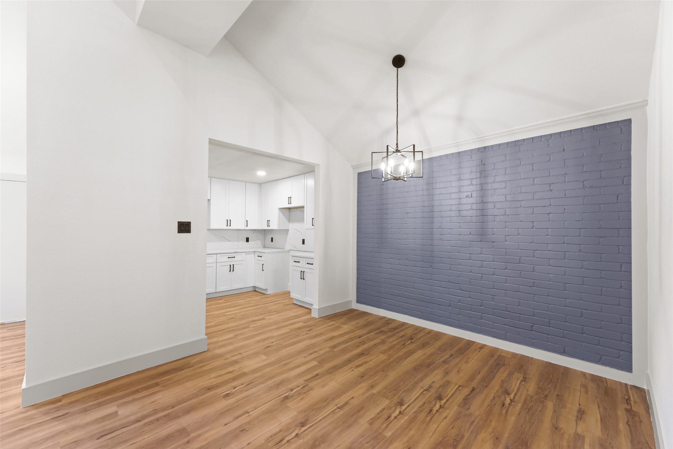 1013 Paintbrush Street