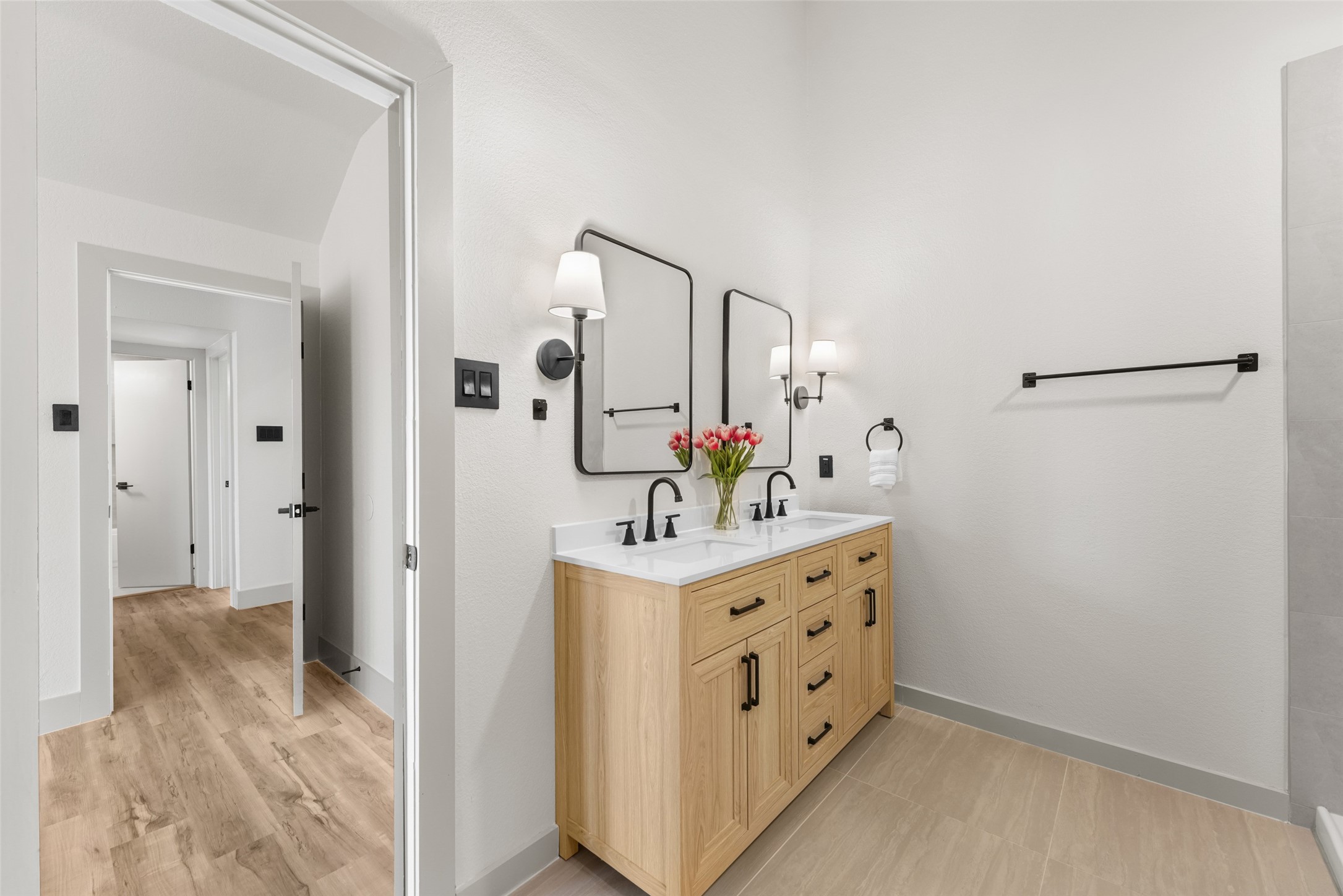 1013 Paintbrush Street