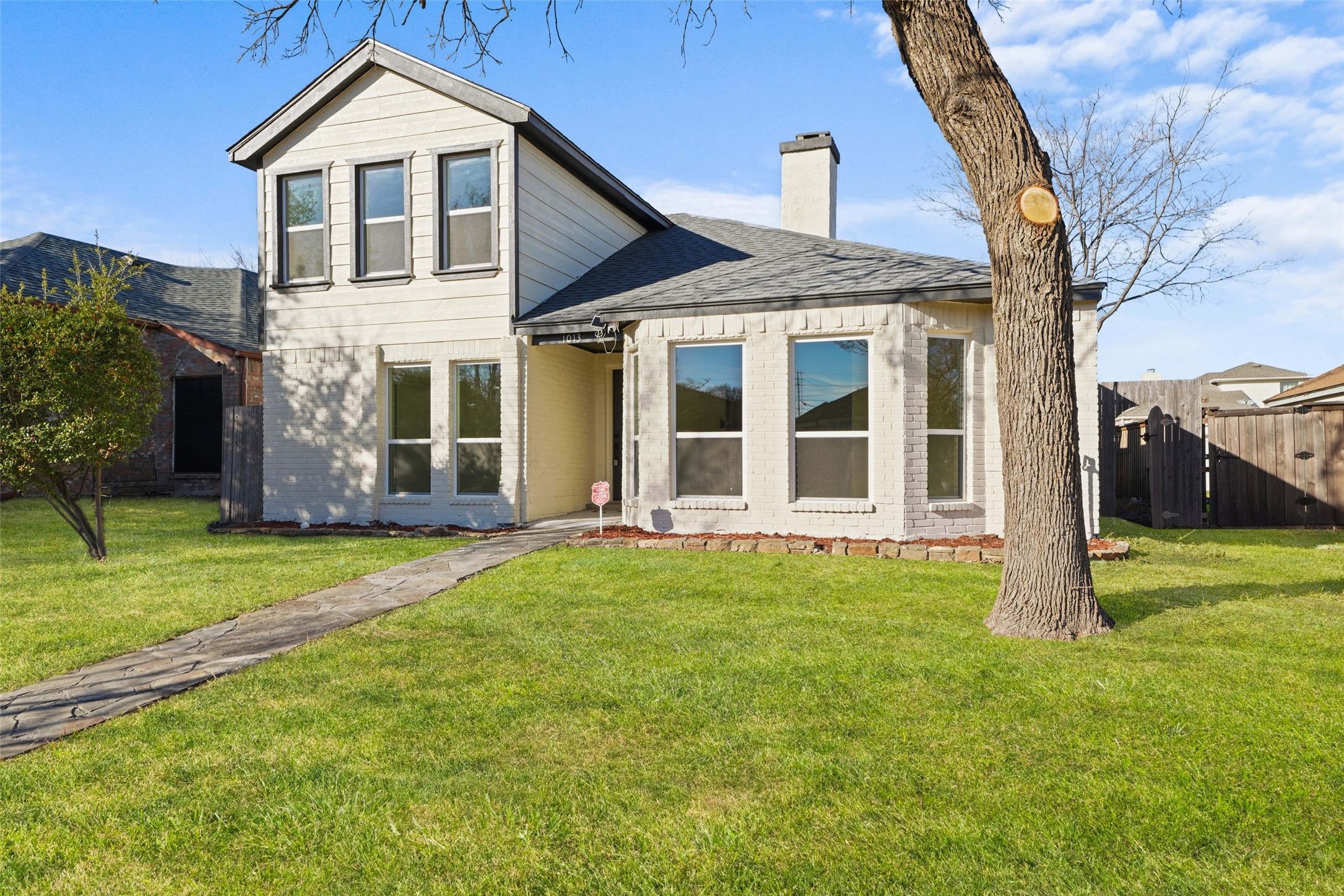1013 Paintbrush Street