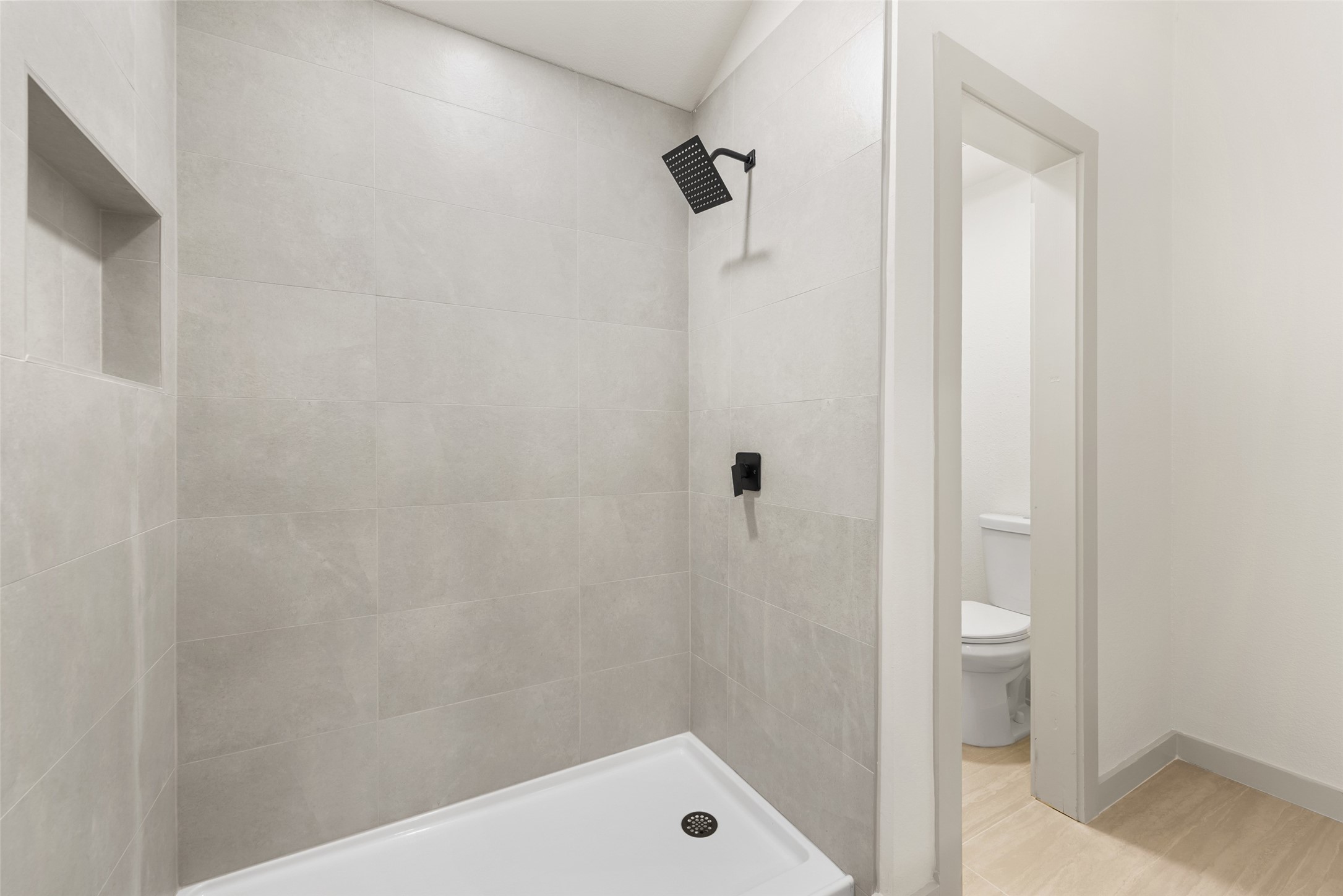 1013 Paintbrush Street