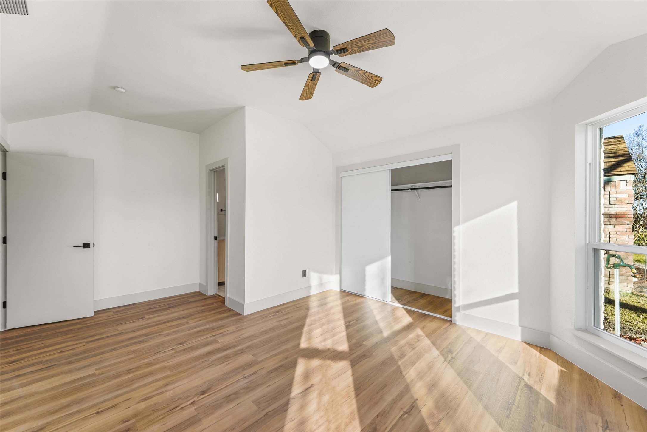 1013 Paintbrush Street