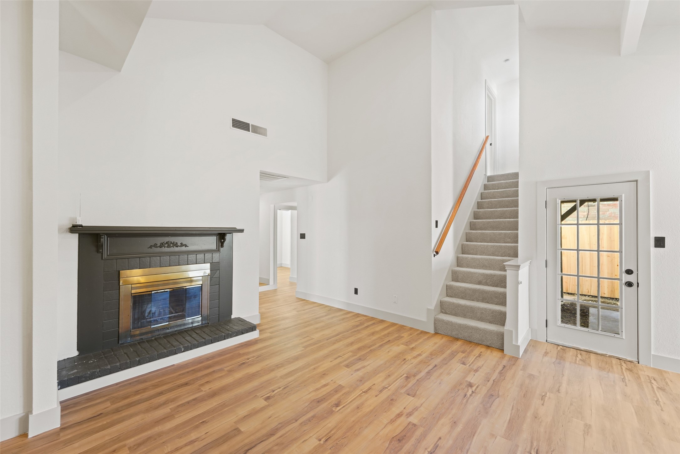 1013 Paintbrush Street