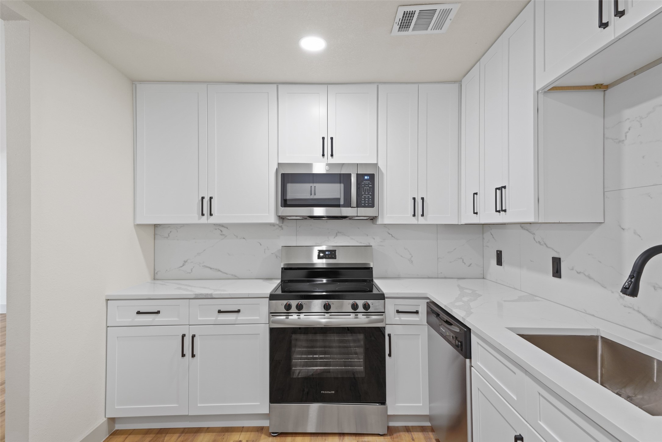 1013 Paintbrush Street