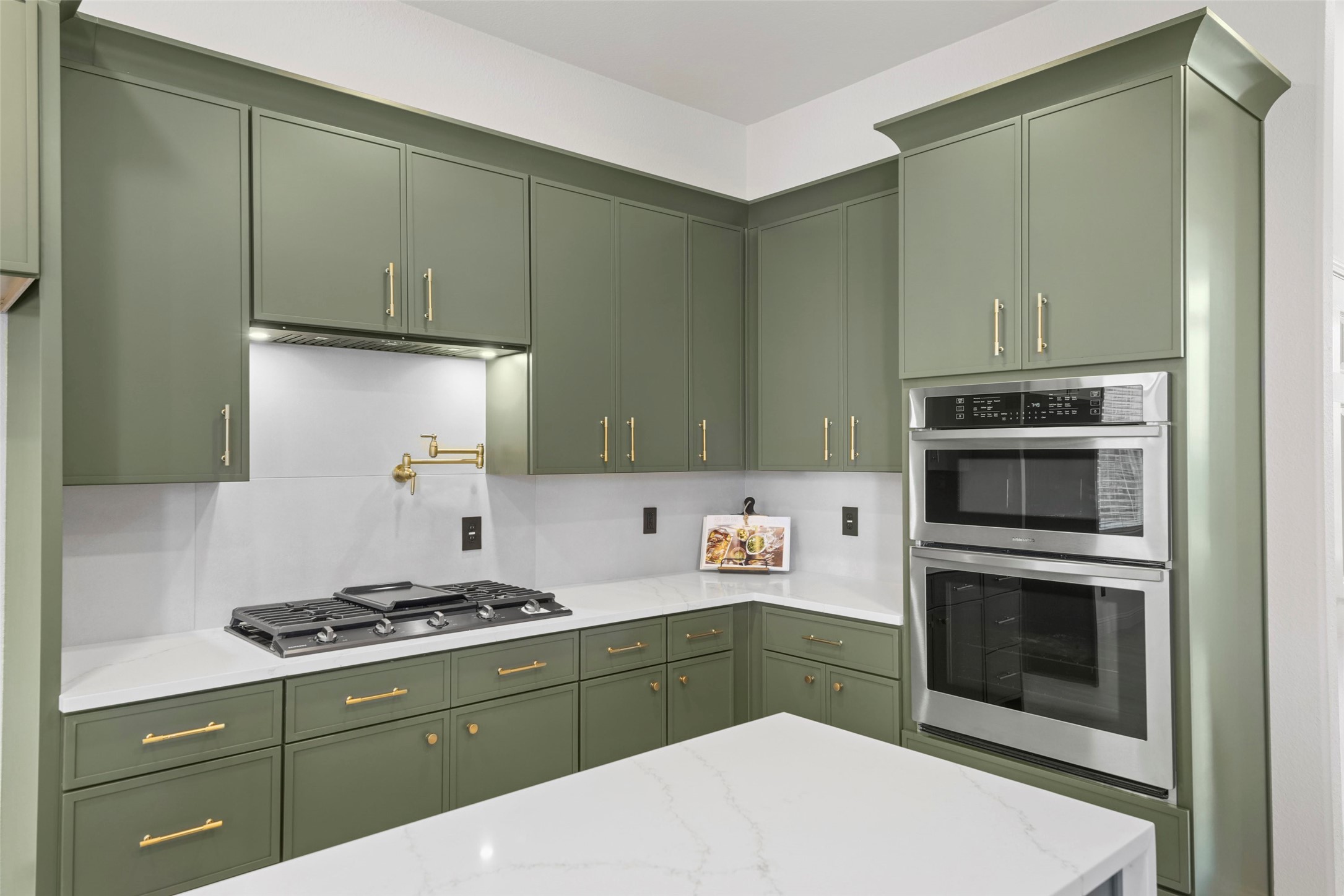 1998 Lake Forest Drive