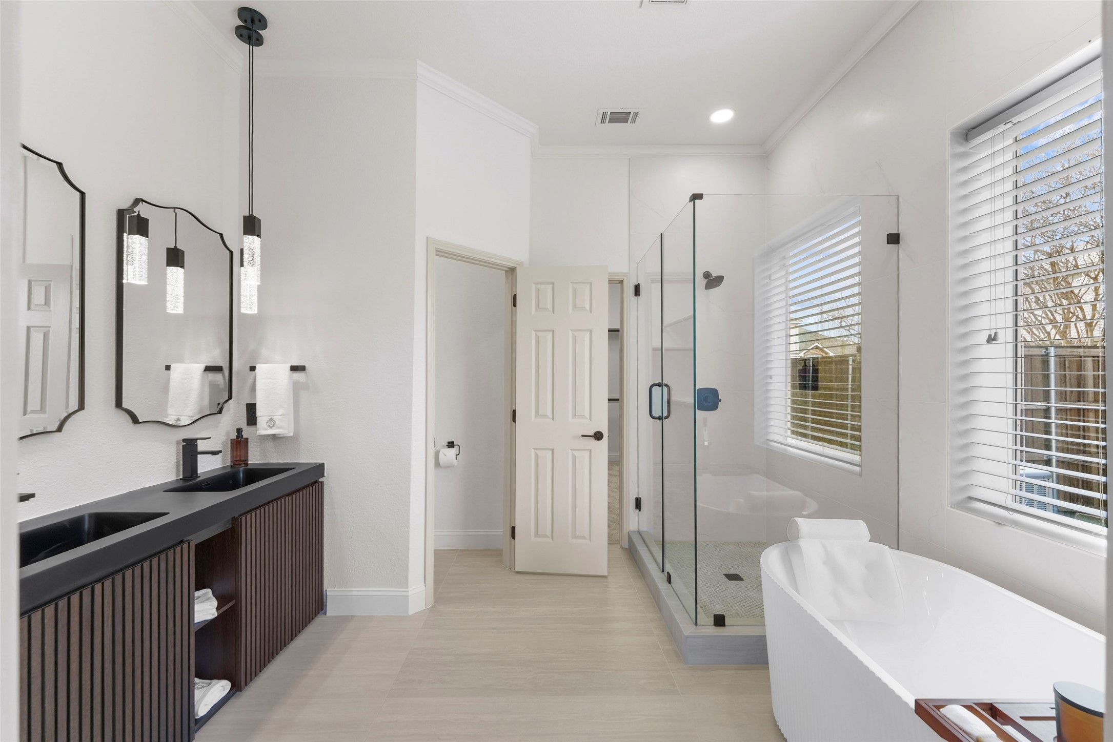 1998 Lake Forest Drive