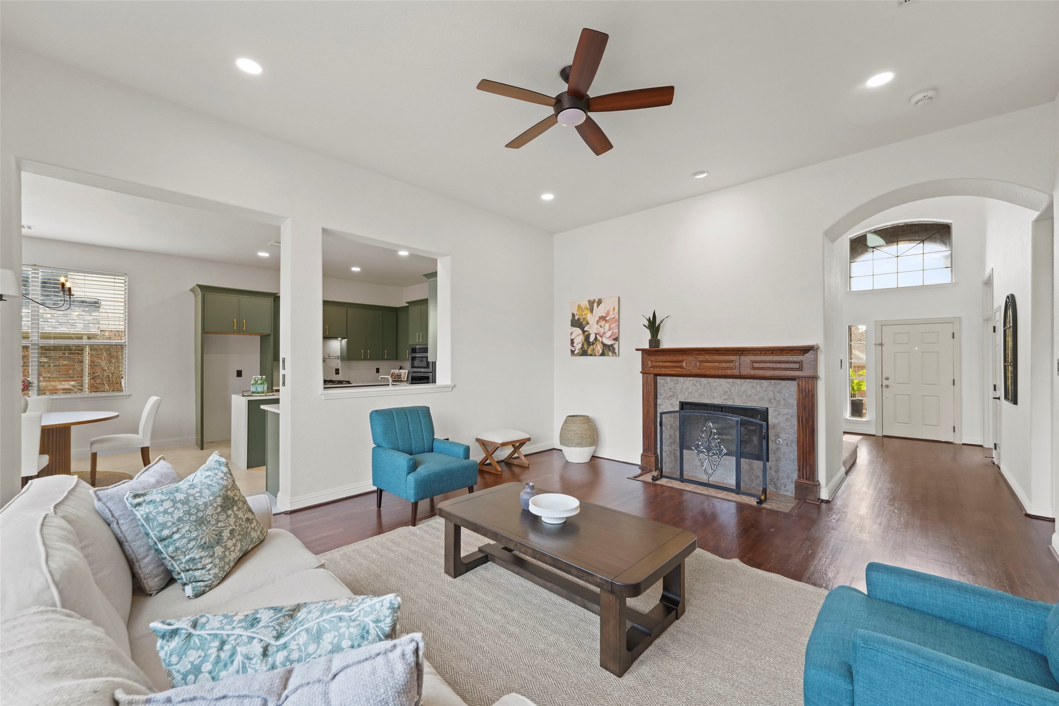 1998 Lake Forest Drive