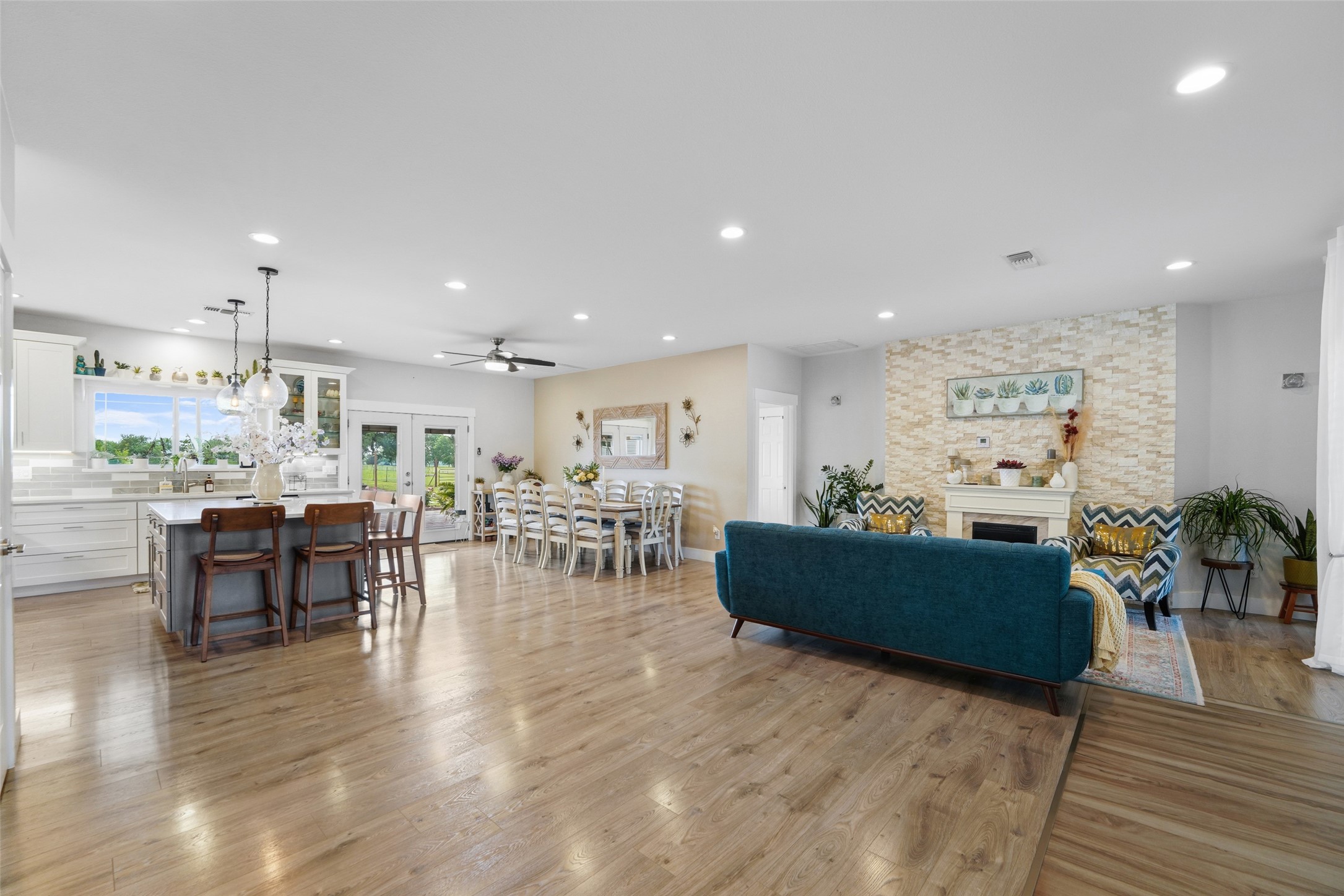 1414 Rs County Road 1605