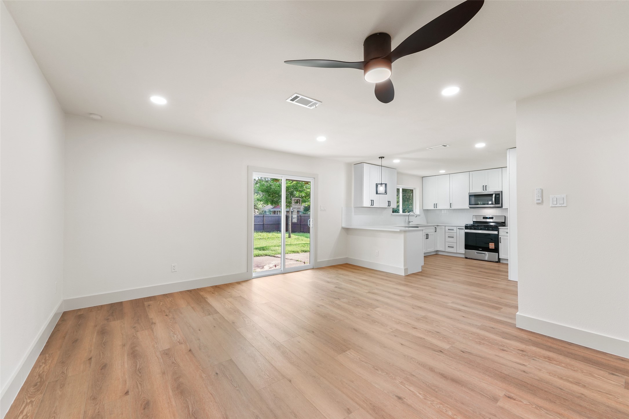 9404 Glengreen Drive