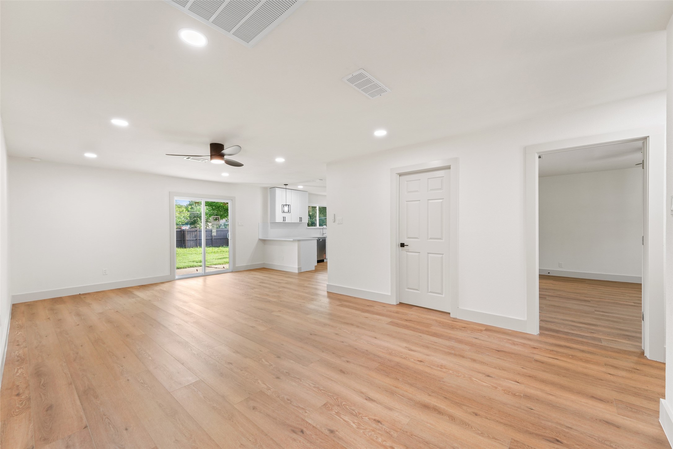 9404 Glengreen Drive