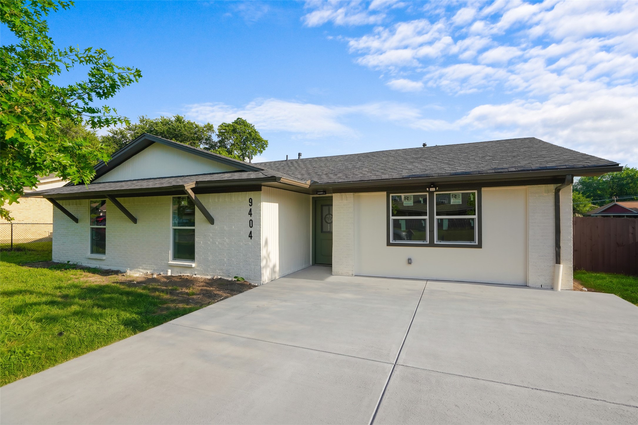 9404 Glengreen Drive