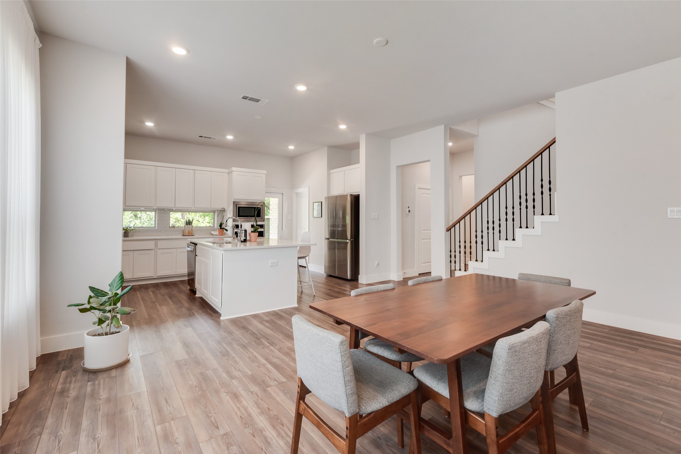 558 Torrey Pines Circle