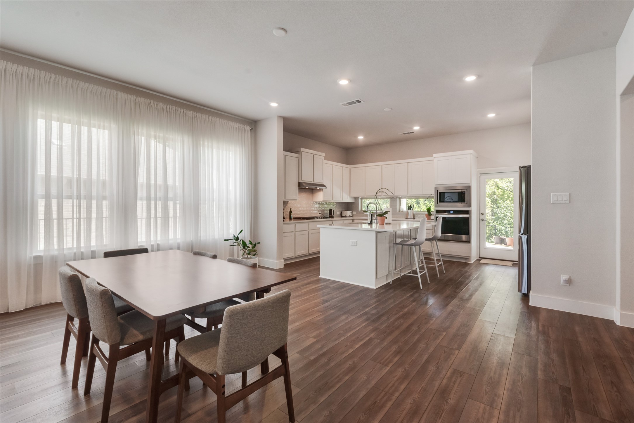 558 Torrey Pines Circle