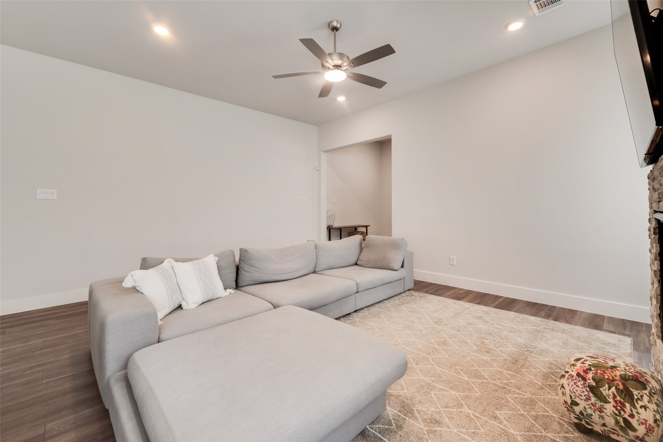 558 Torrey Pines Circle