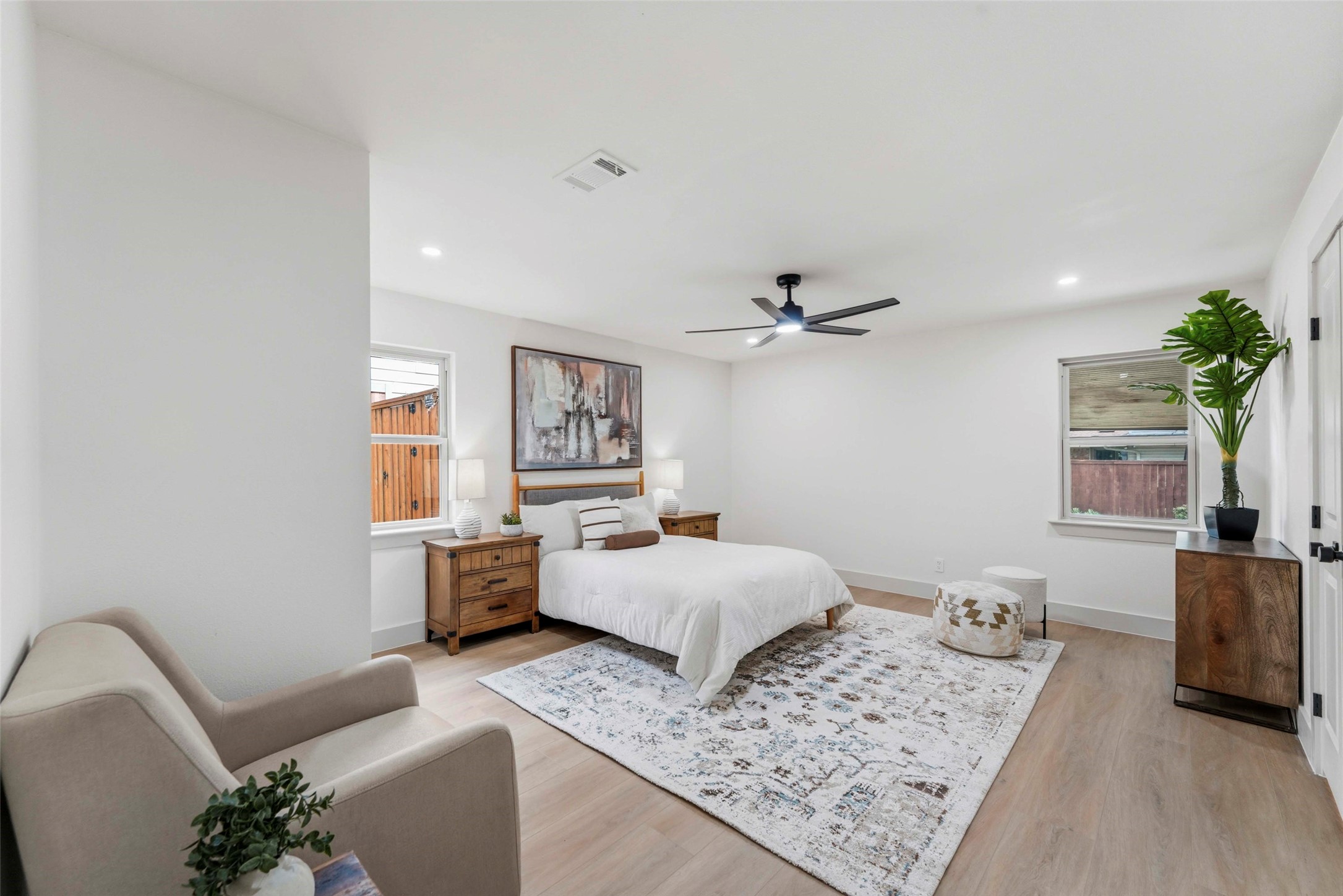 925 Fernwood Drive