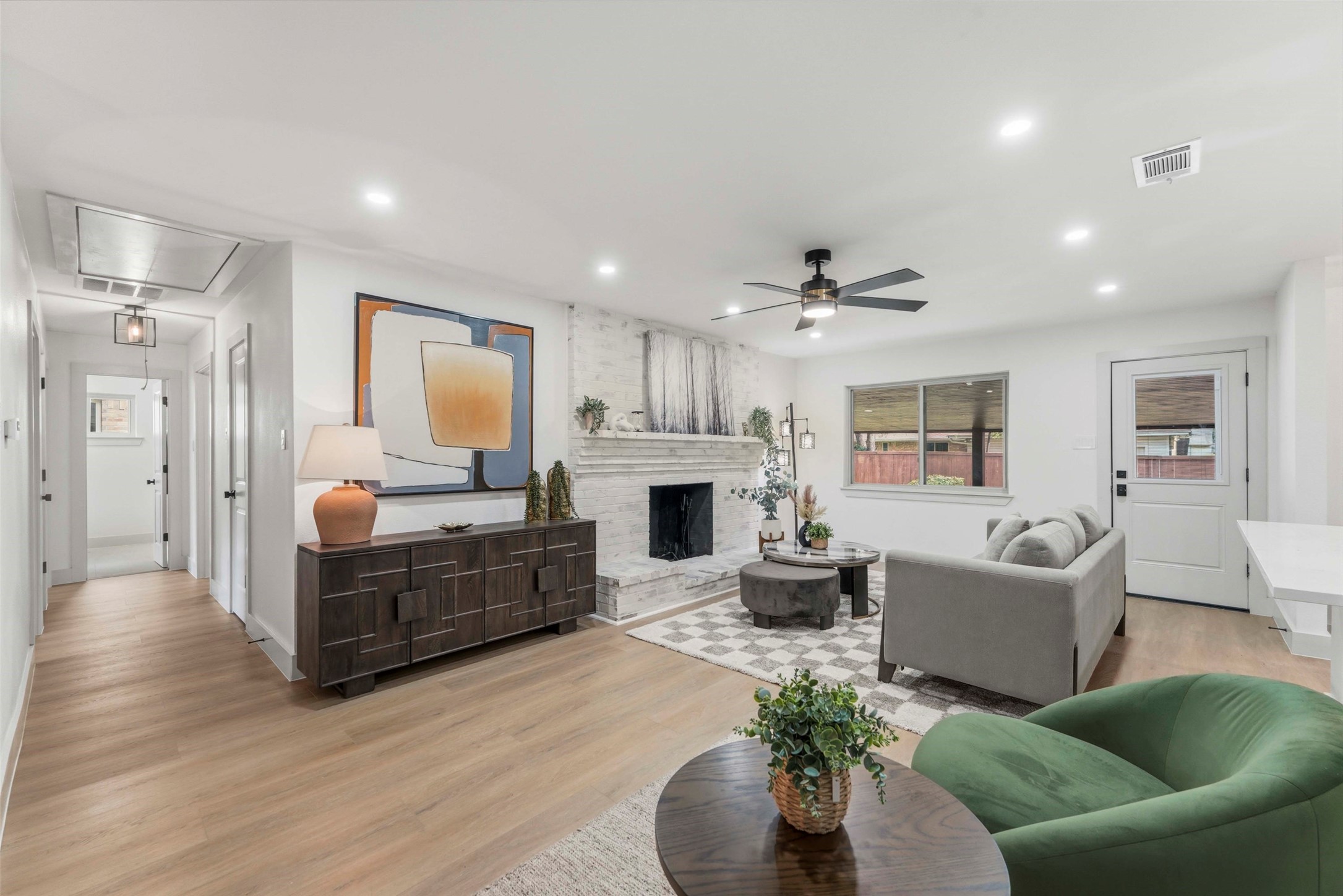 925 Fernwood Drive