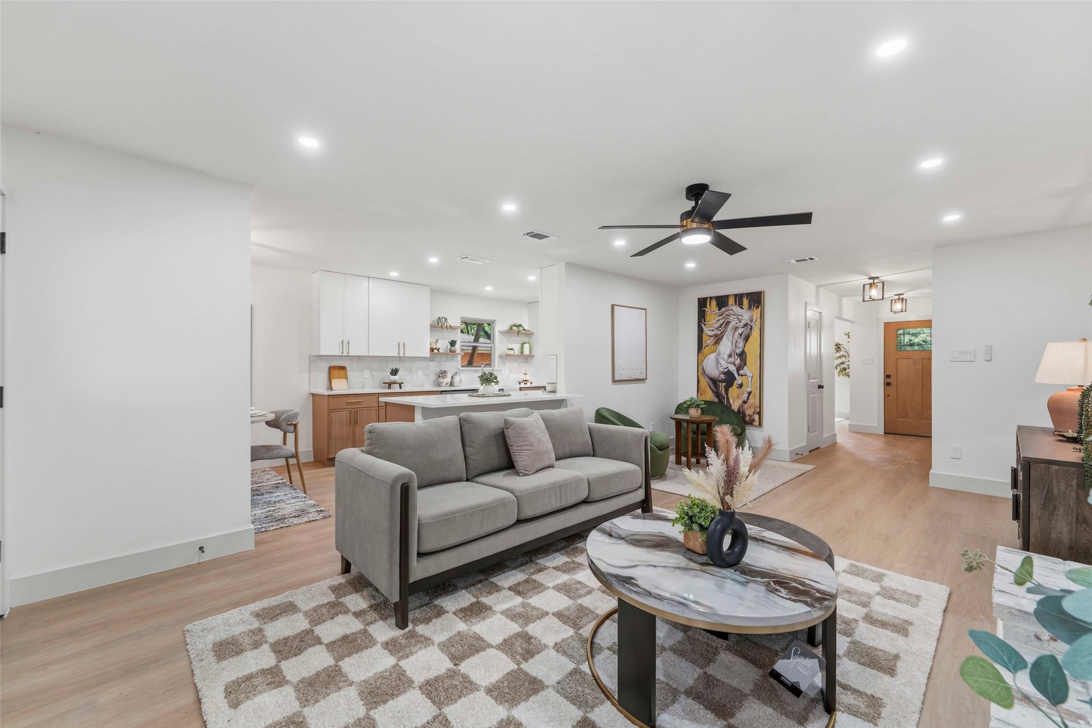 925 Fernwood Drive