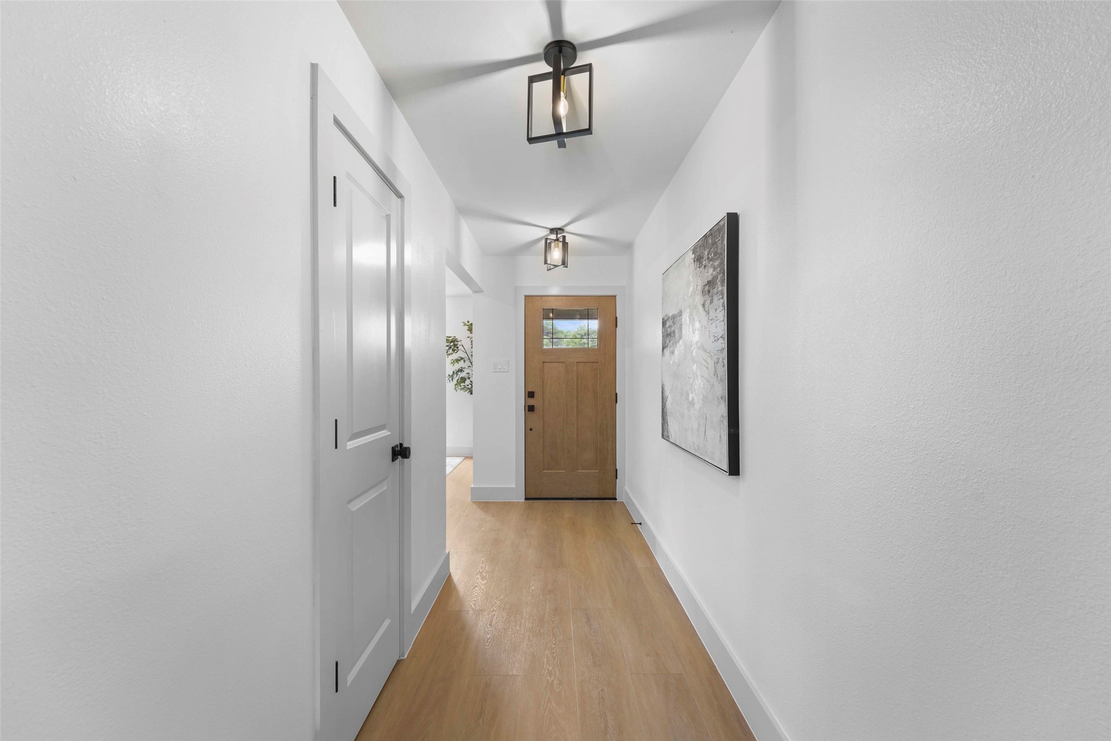 925 Fernwood Drive