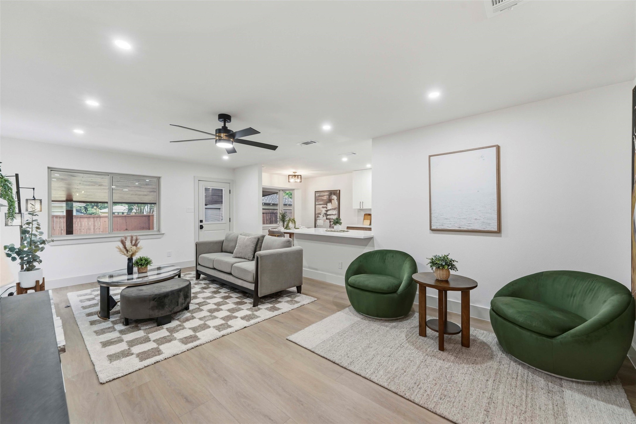 925 Fernwood Drive