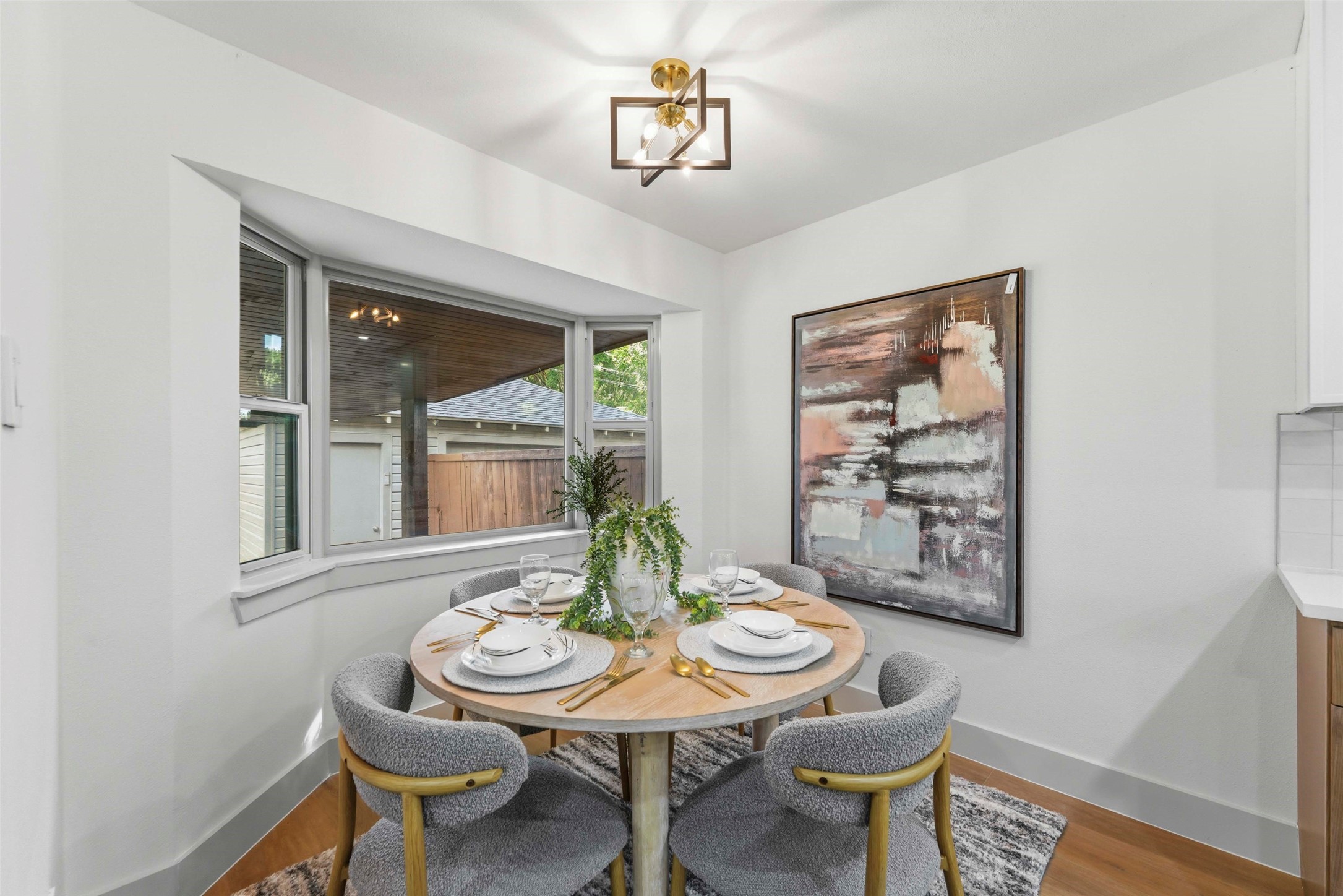 925 Fernwood Drive