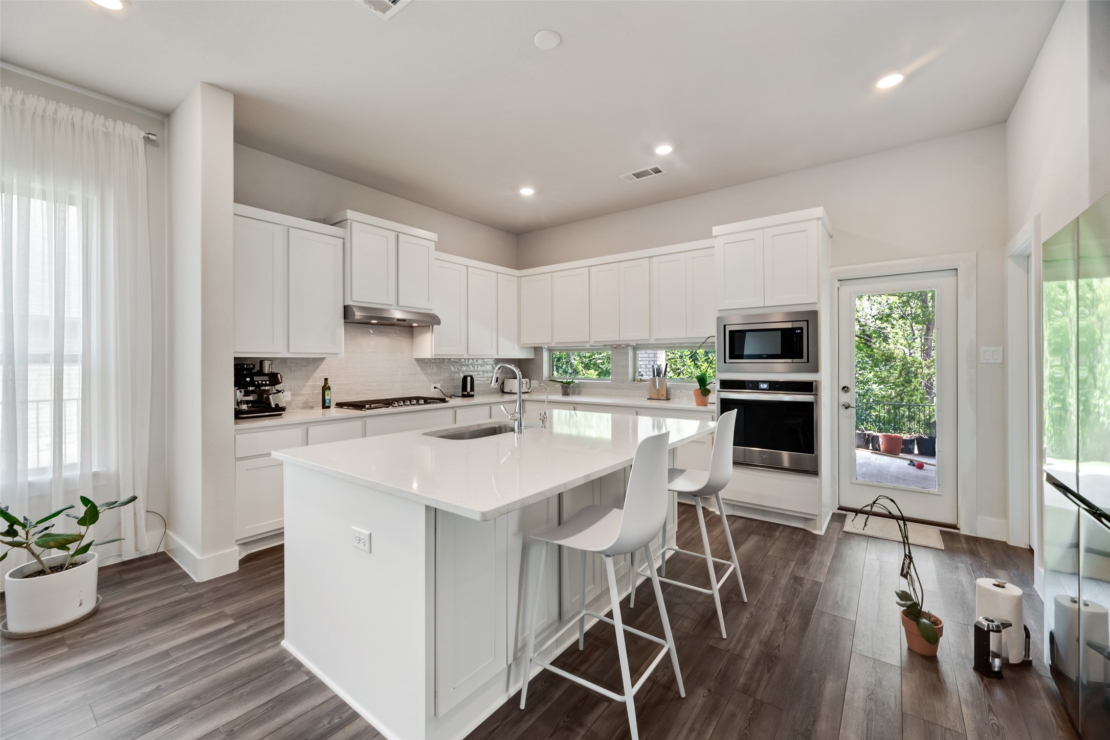 558 Torrey Pines Circle
