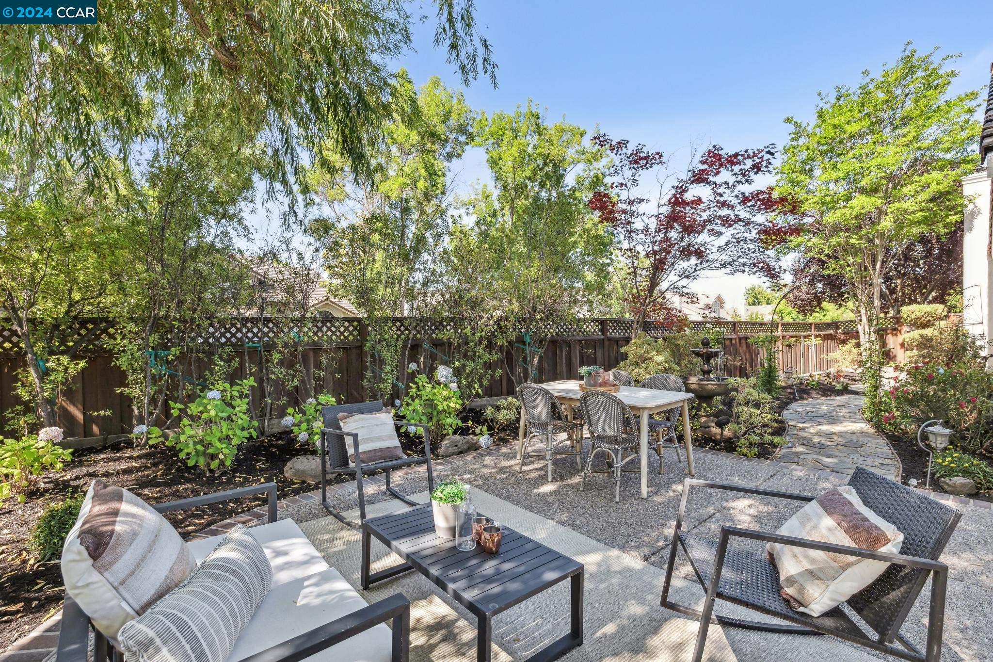 100 Pinnacle Ridge Court