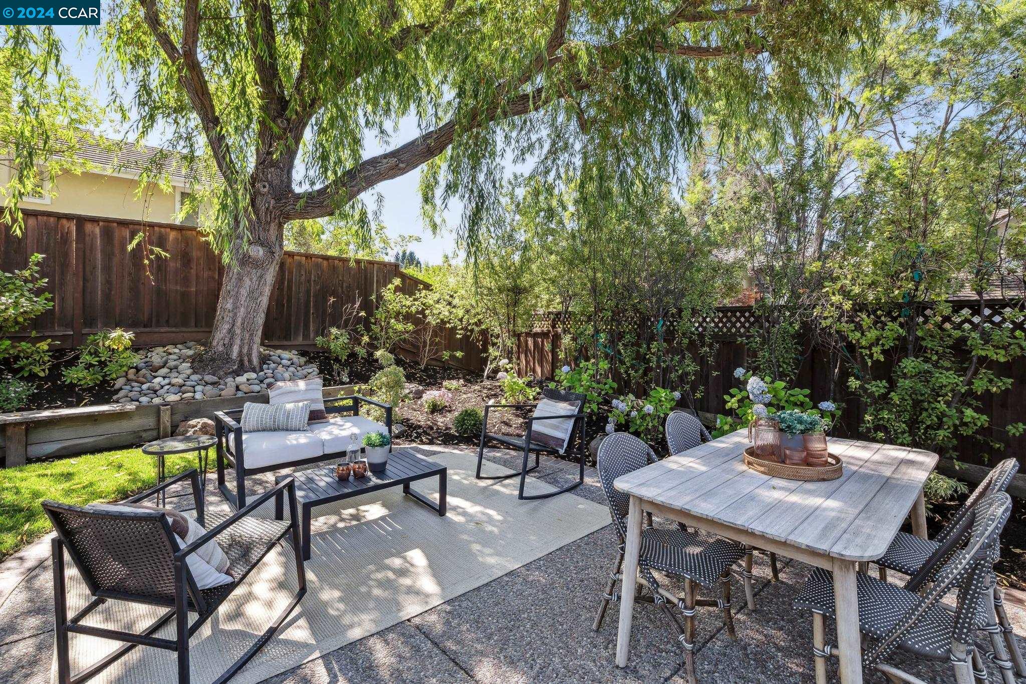 100 Pinnacle Ridge Court