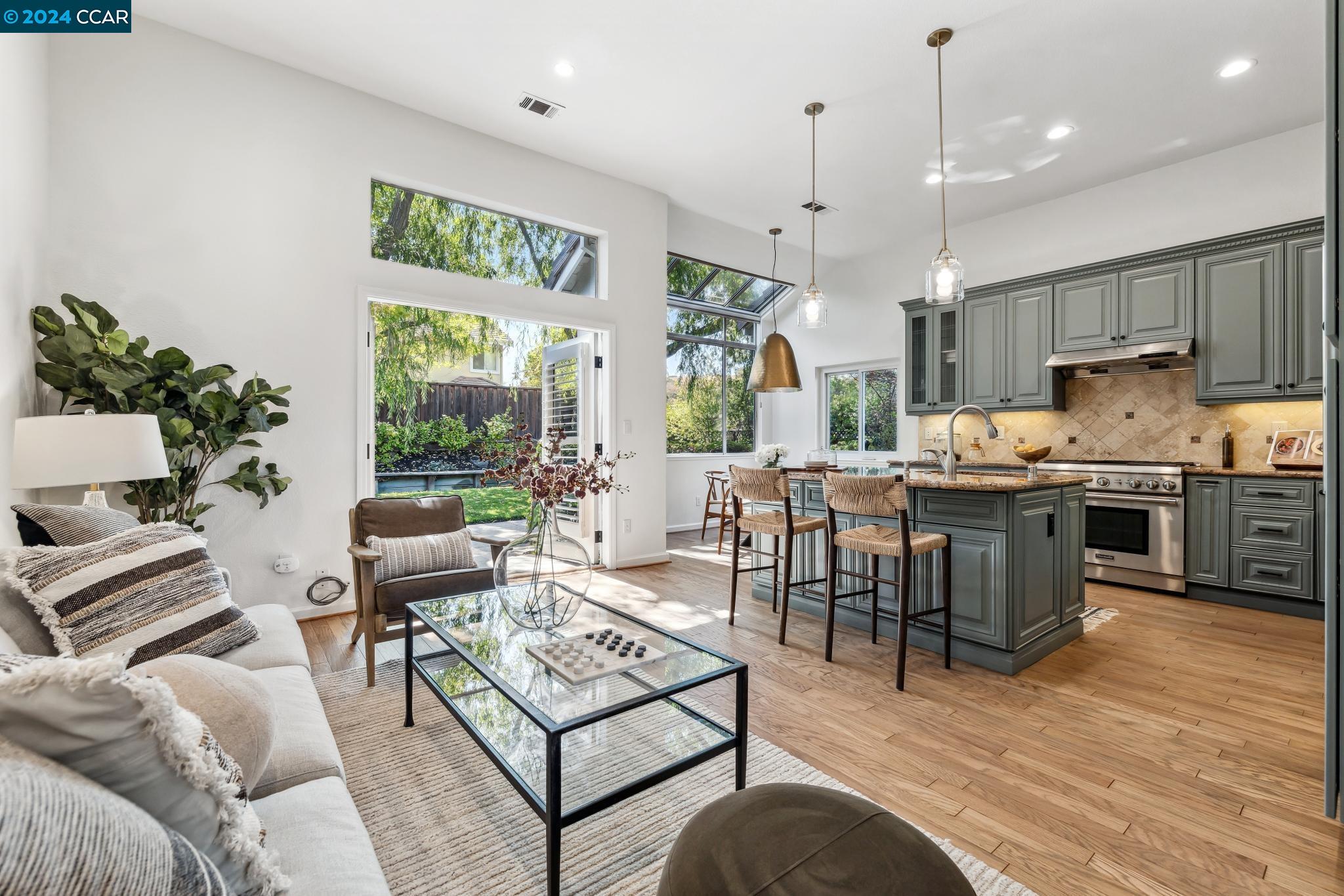 100 Pinnacle Ridge Court