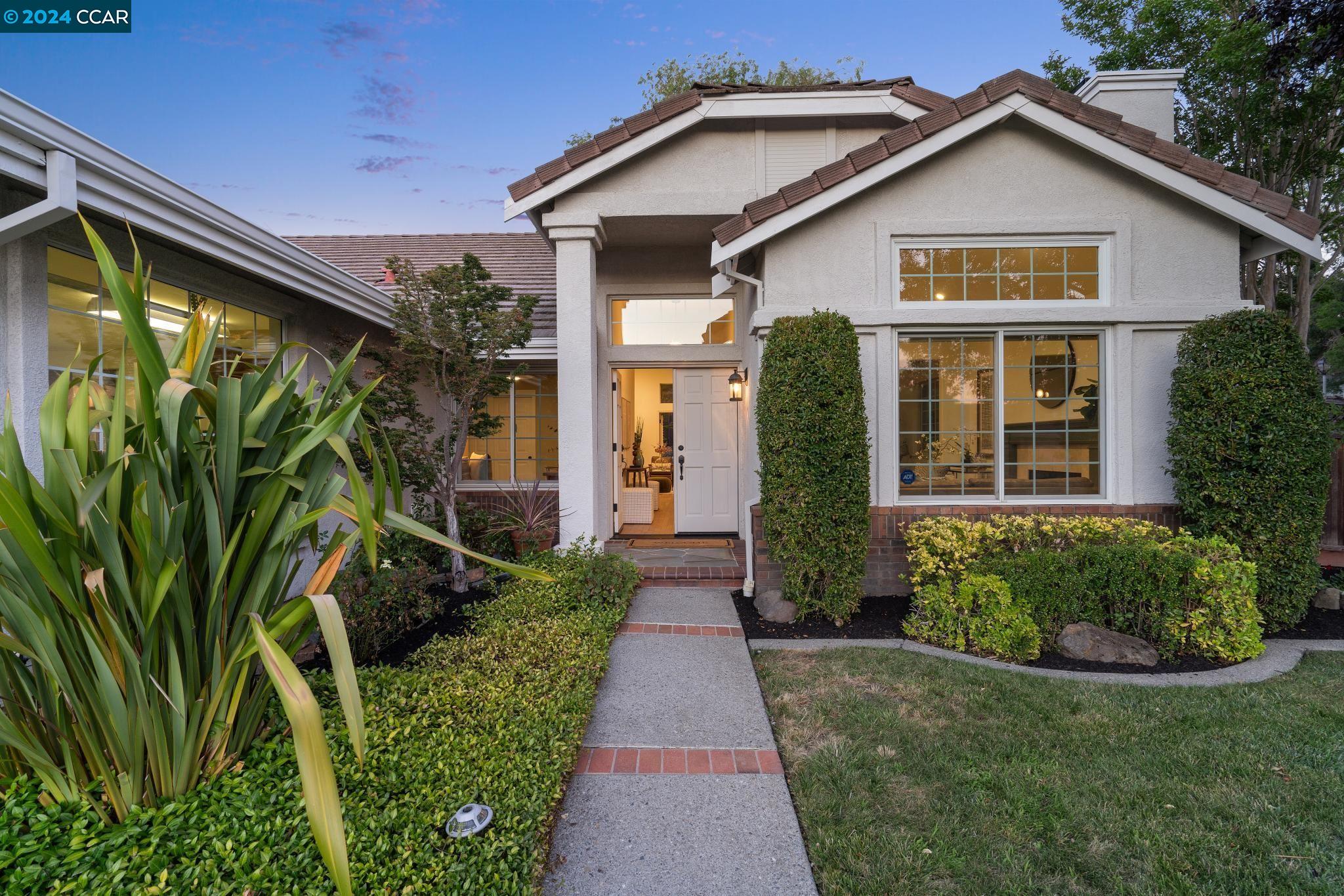100 Pinnacle Ridge Court