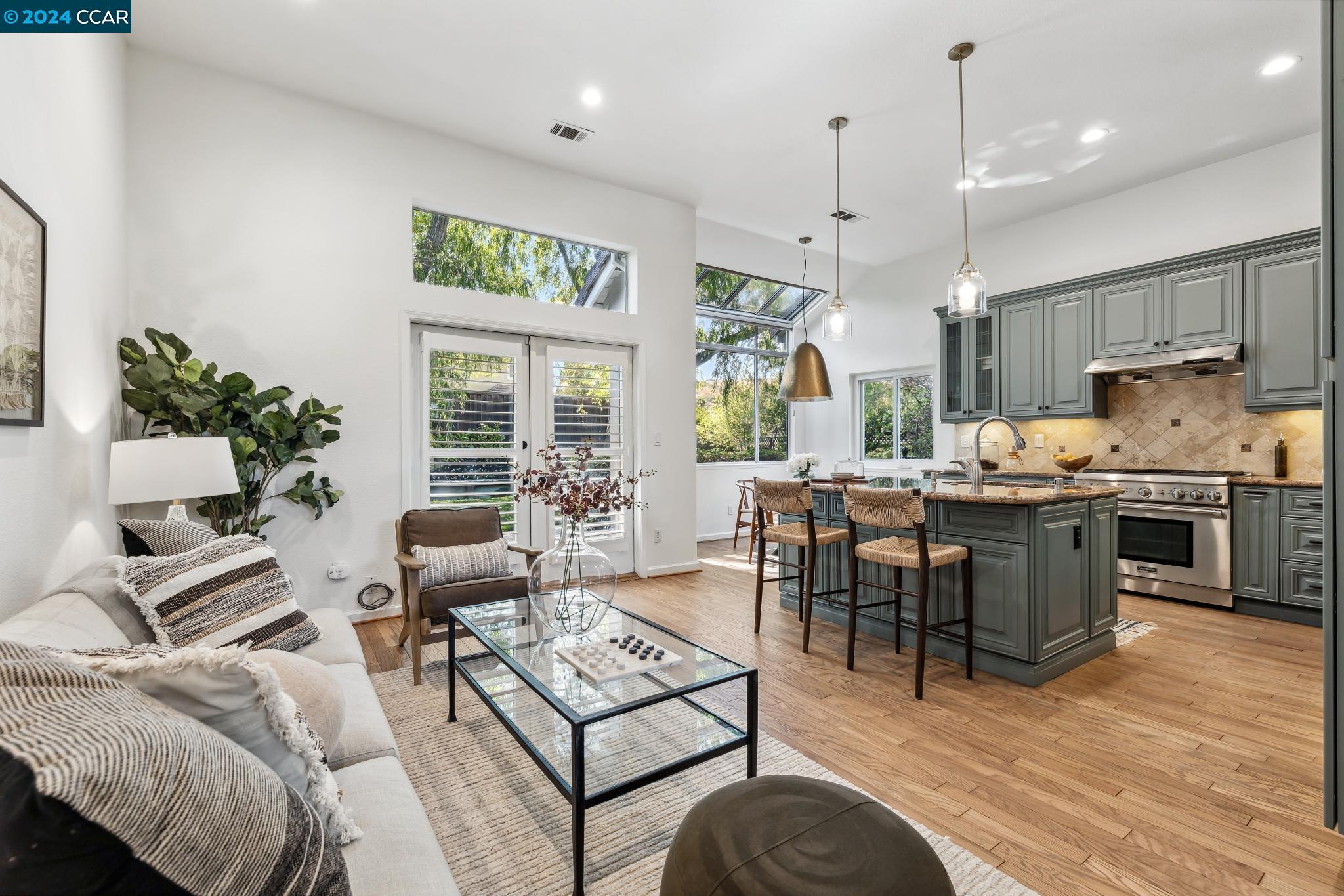 100 Pinnacle Ridge Court