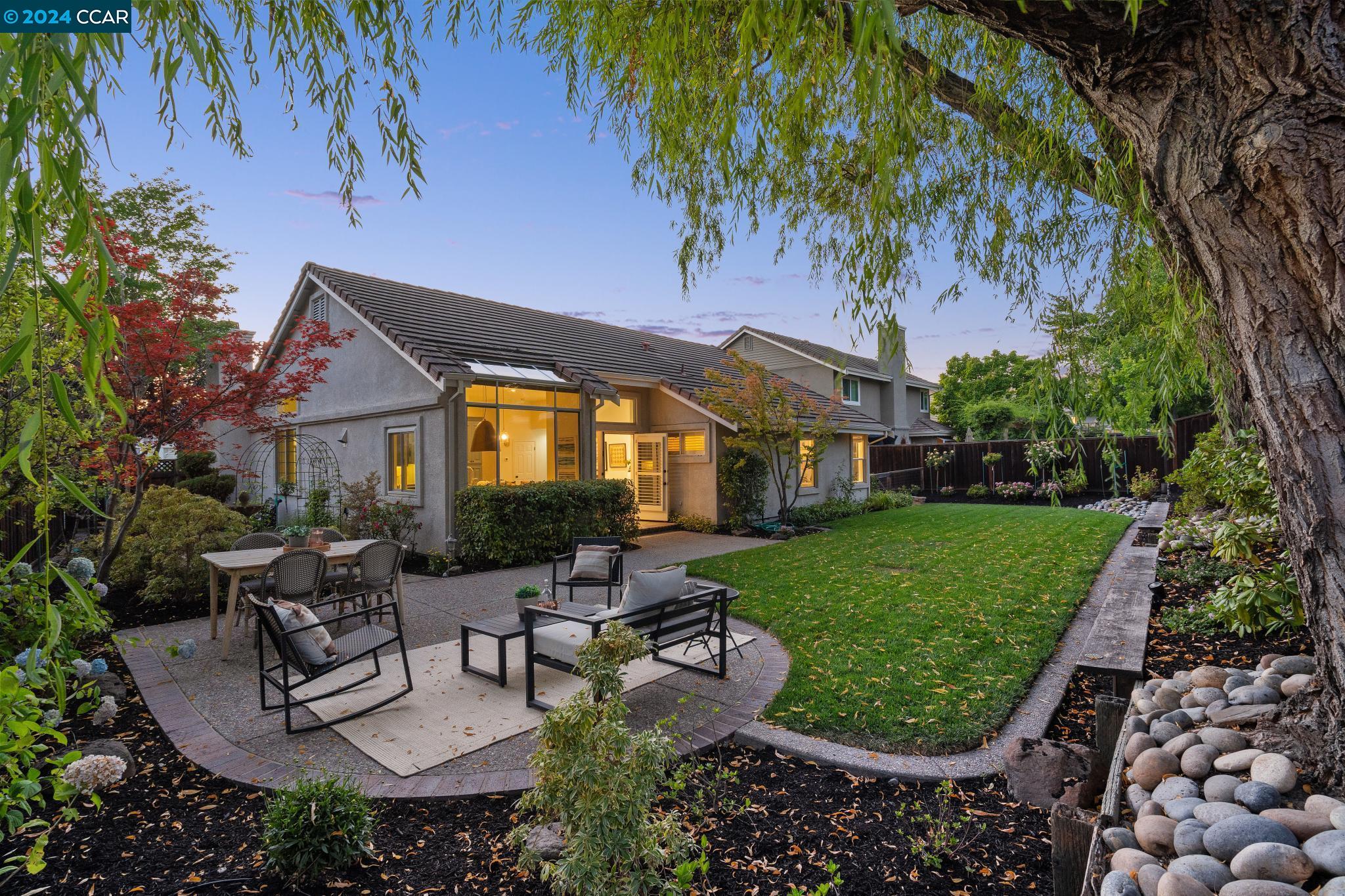100 Pinnacle Ridge Court