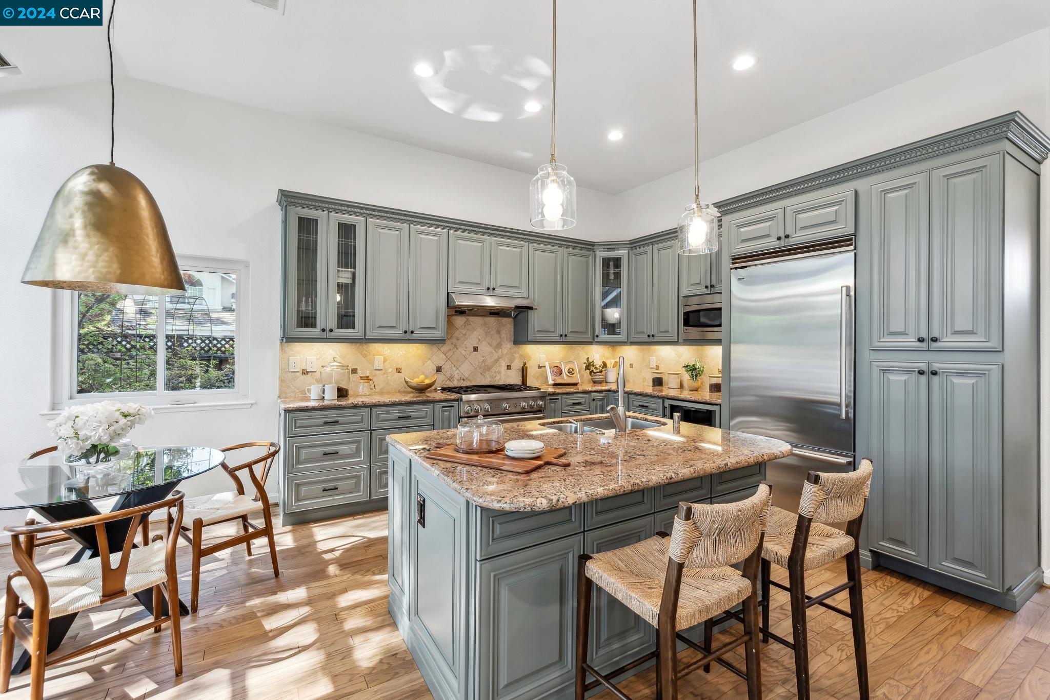 100 Pinnacle Ridge Court