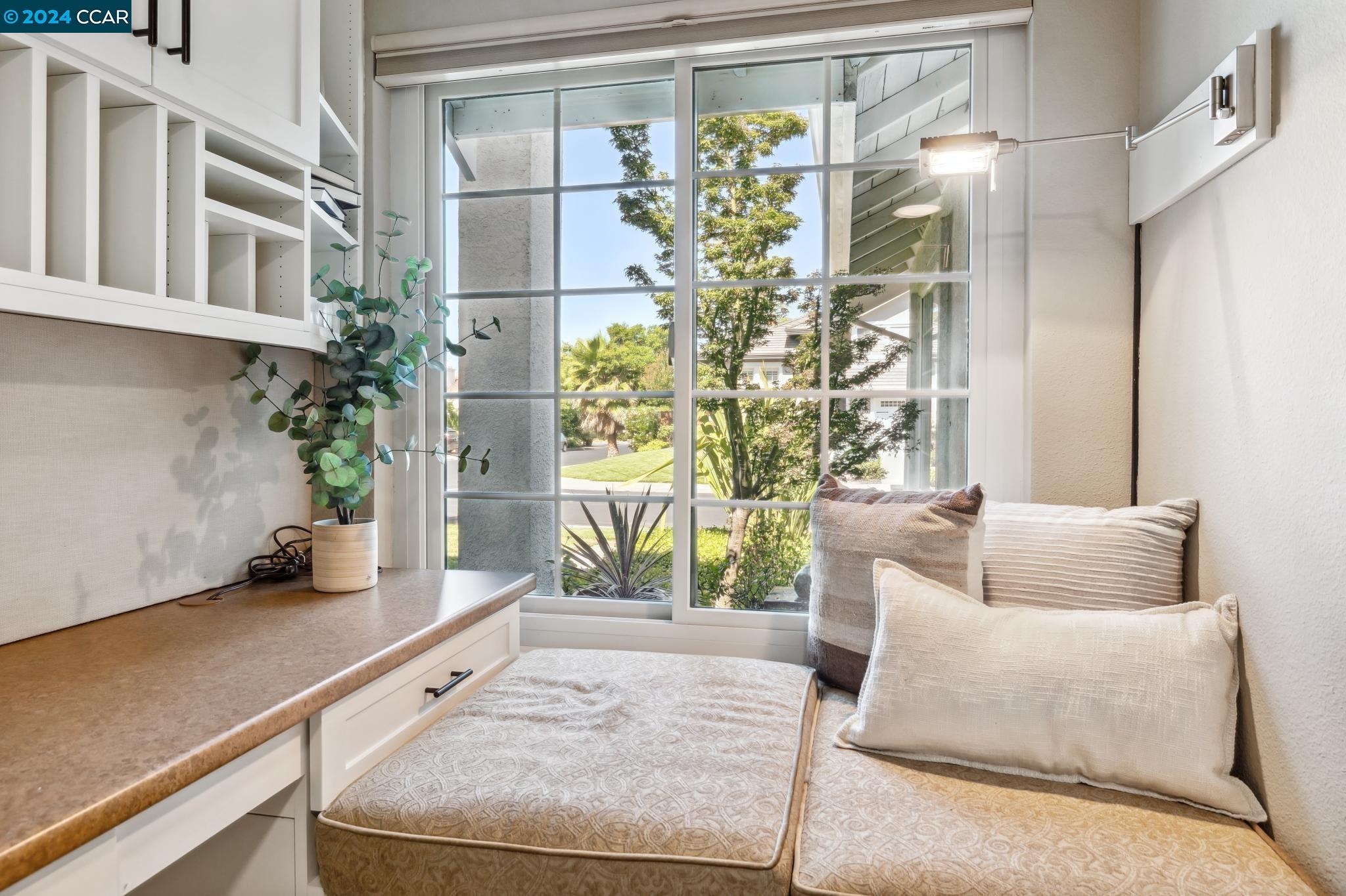 100 Pinnacle Ridge Court