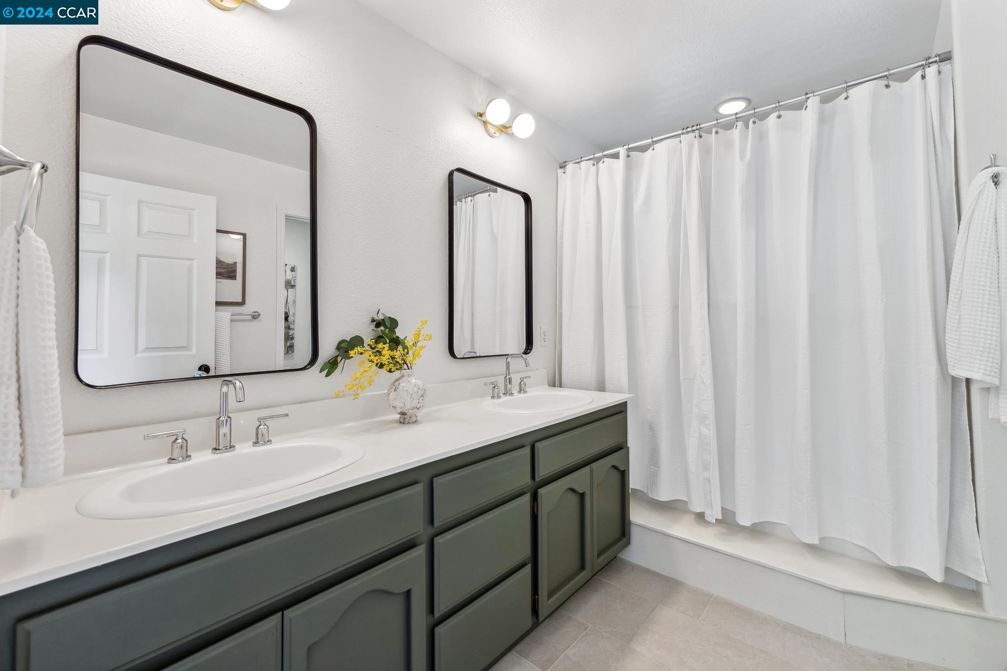 100 Pinnacle Ridge Court